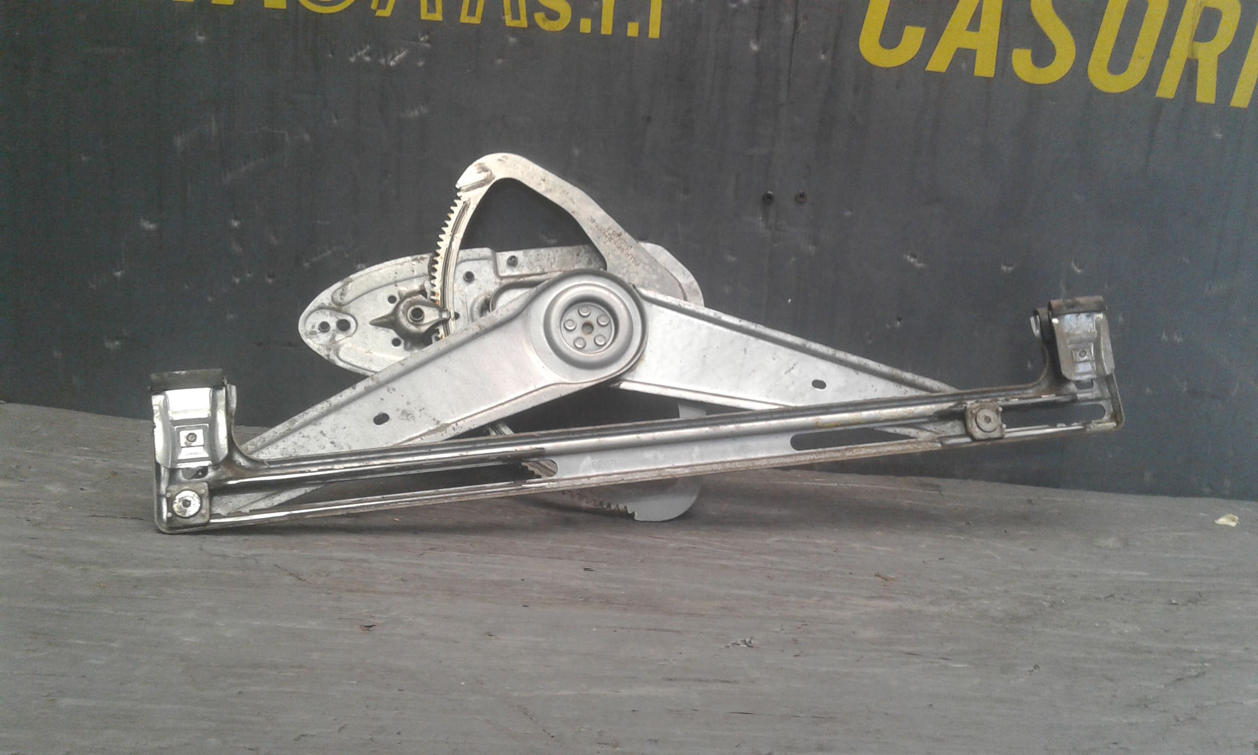 Alzacristallo Porta Post. Sinistro 1738644 Usato