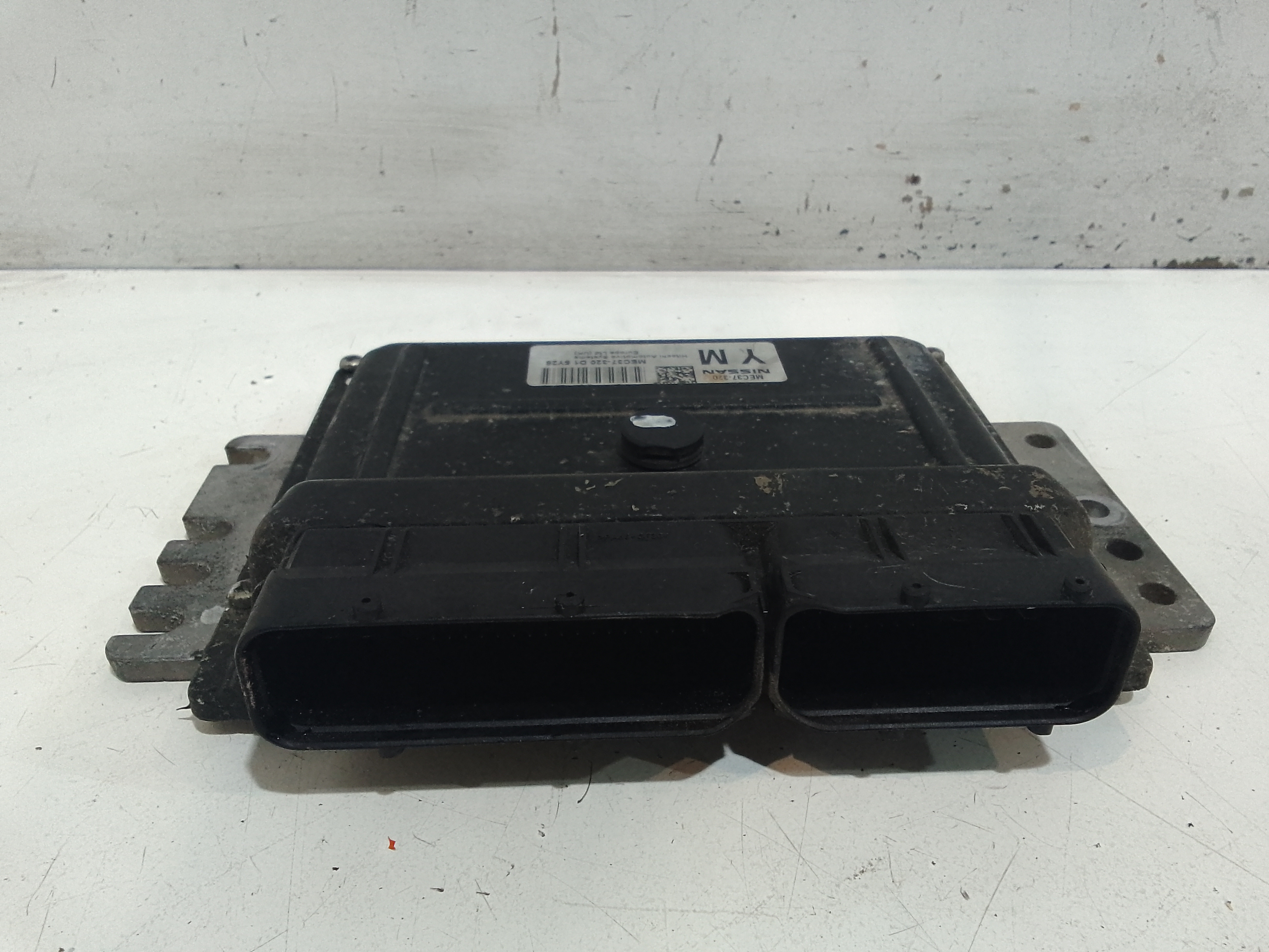 Centralina Iniezione 23710AX32D Usato