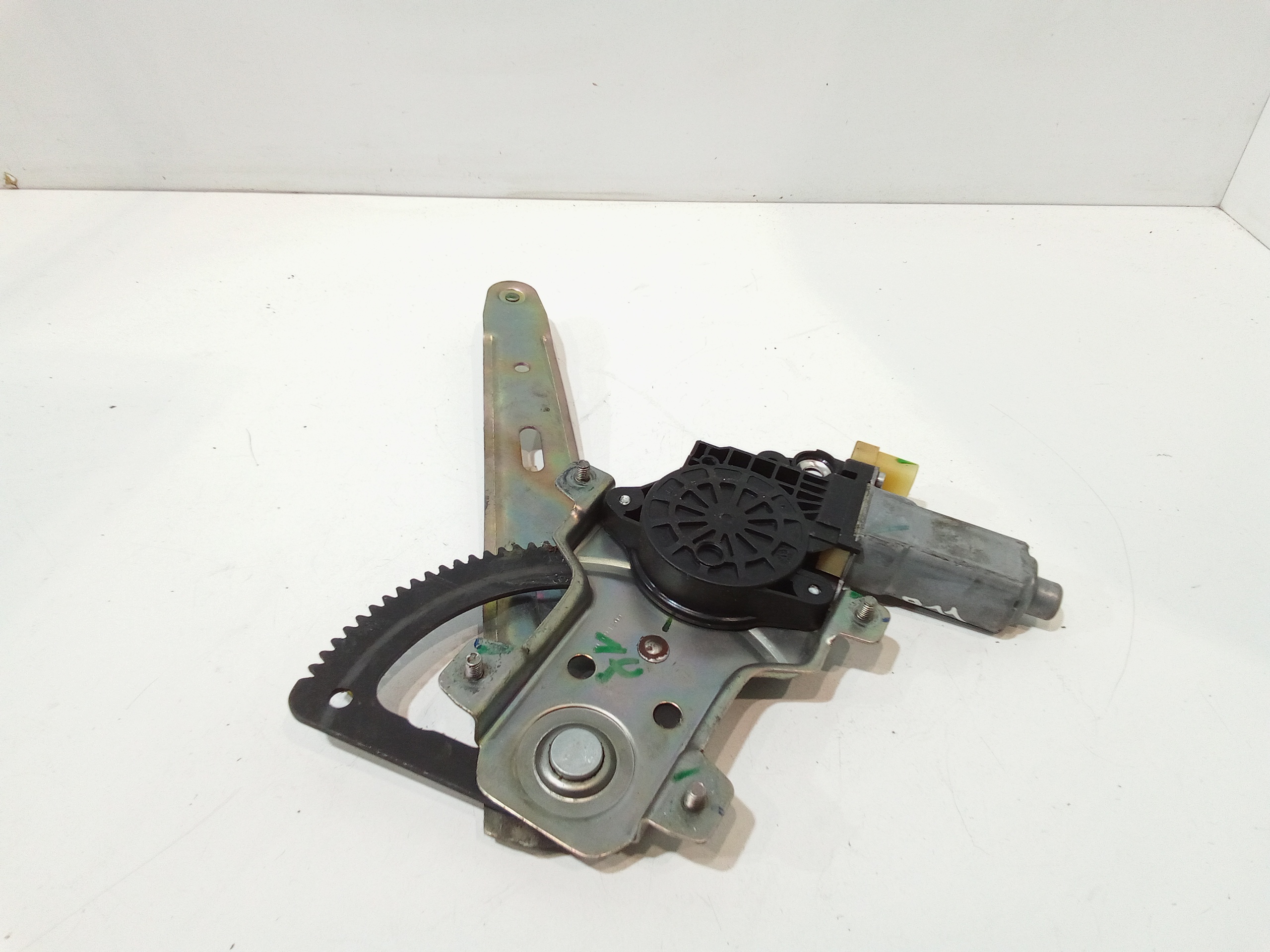 Alzacristallo Porta Post. Destro 834020X000 Usato