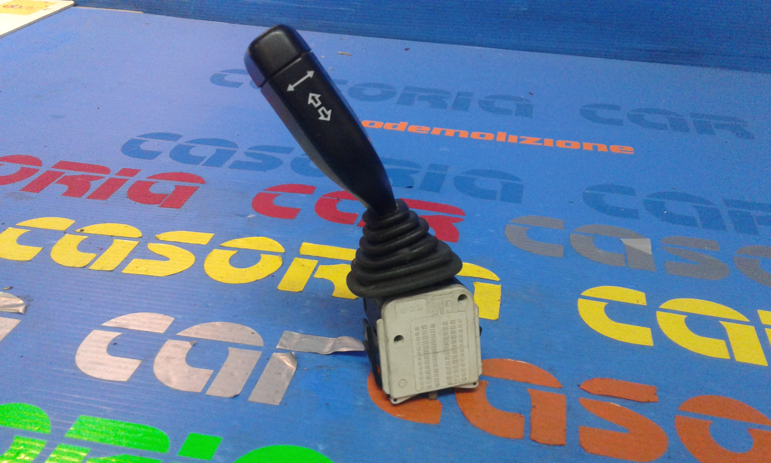 Interruttore Blocco Comando Luci 90437313 Usato