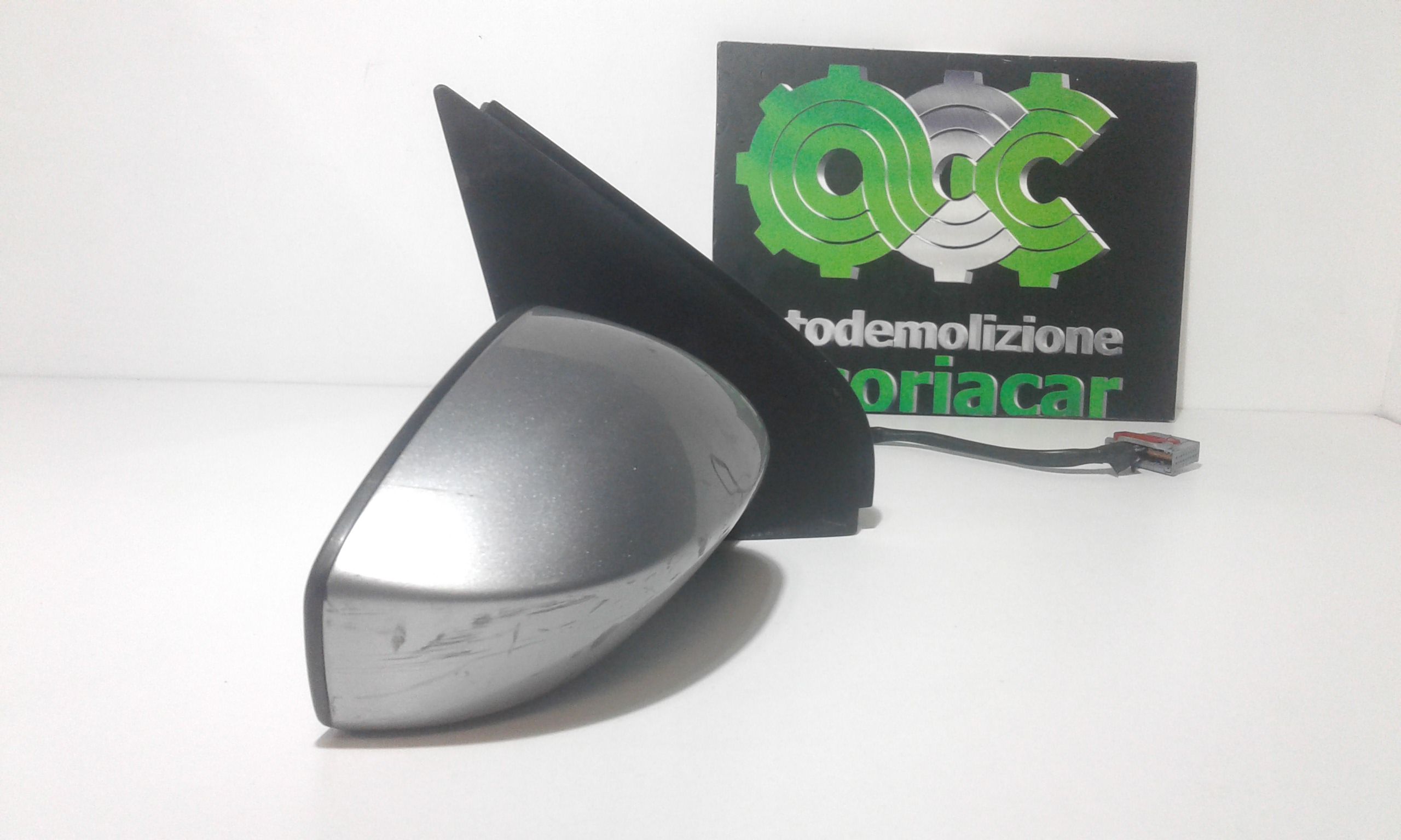 Retrovisore Est. Destro Usato