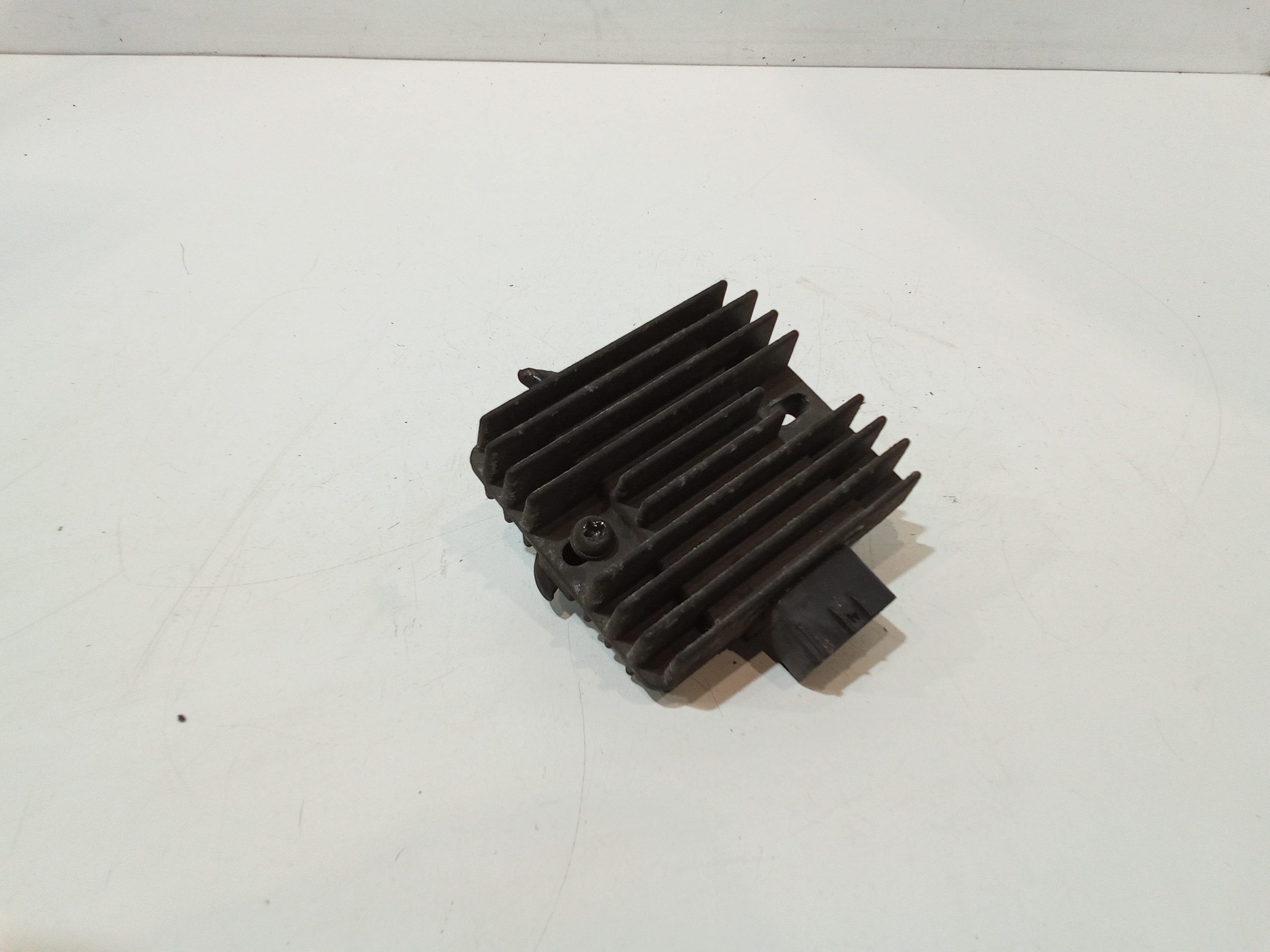 Regolatore Tensione Usato