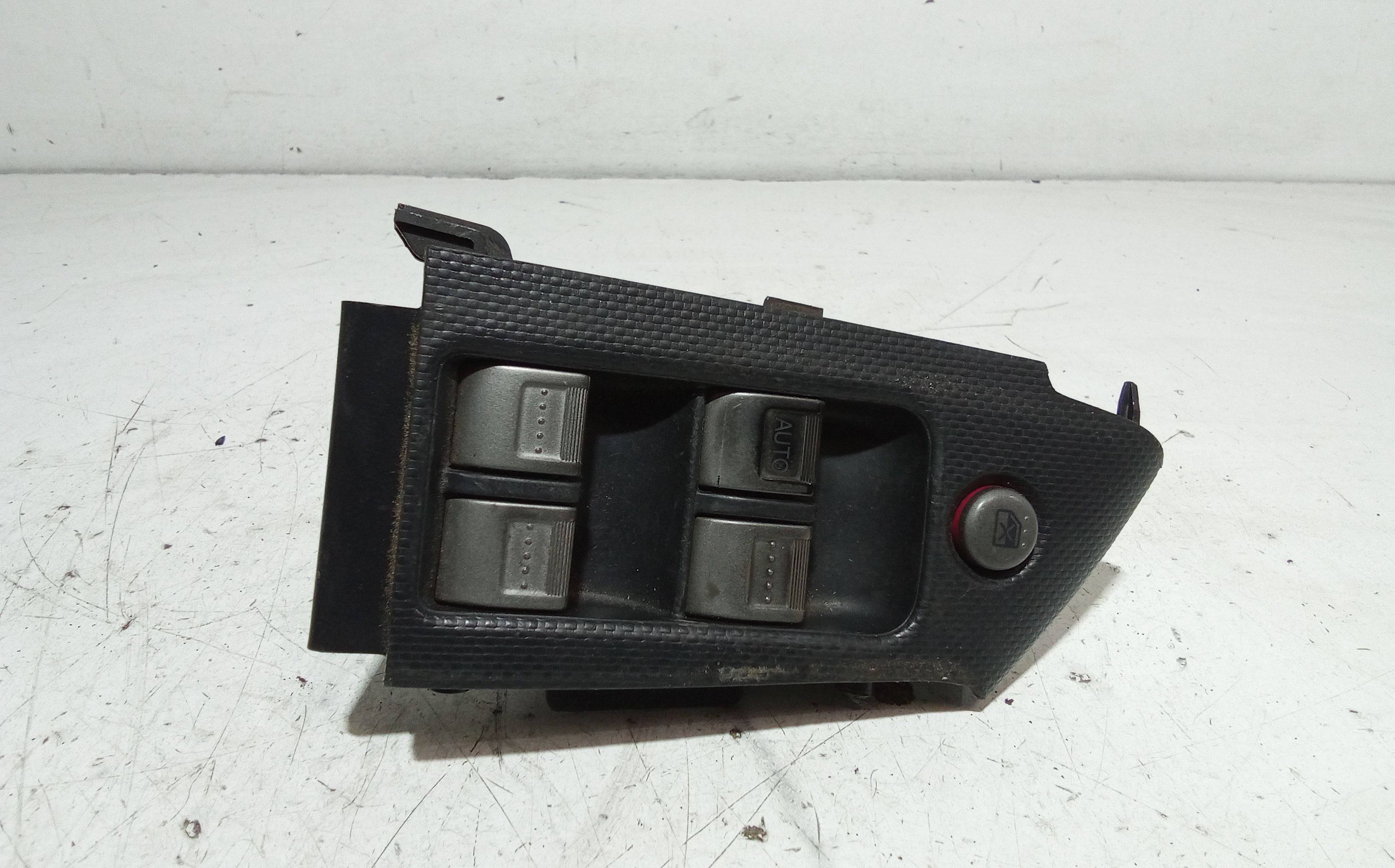 Interruttore Alzacristalli Porta Ant. Sinistro Usato