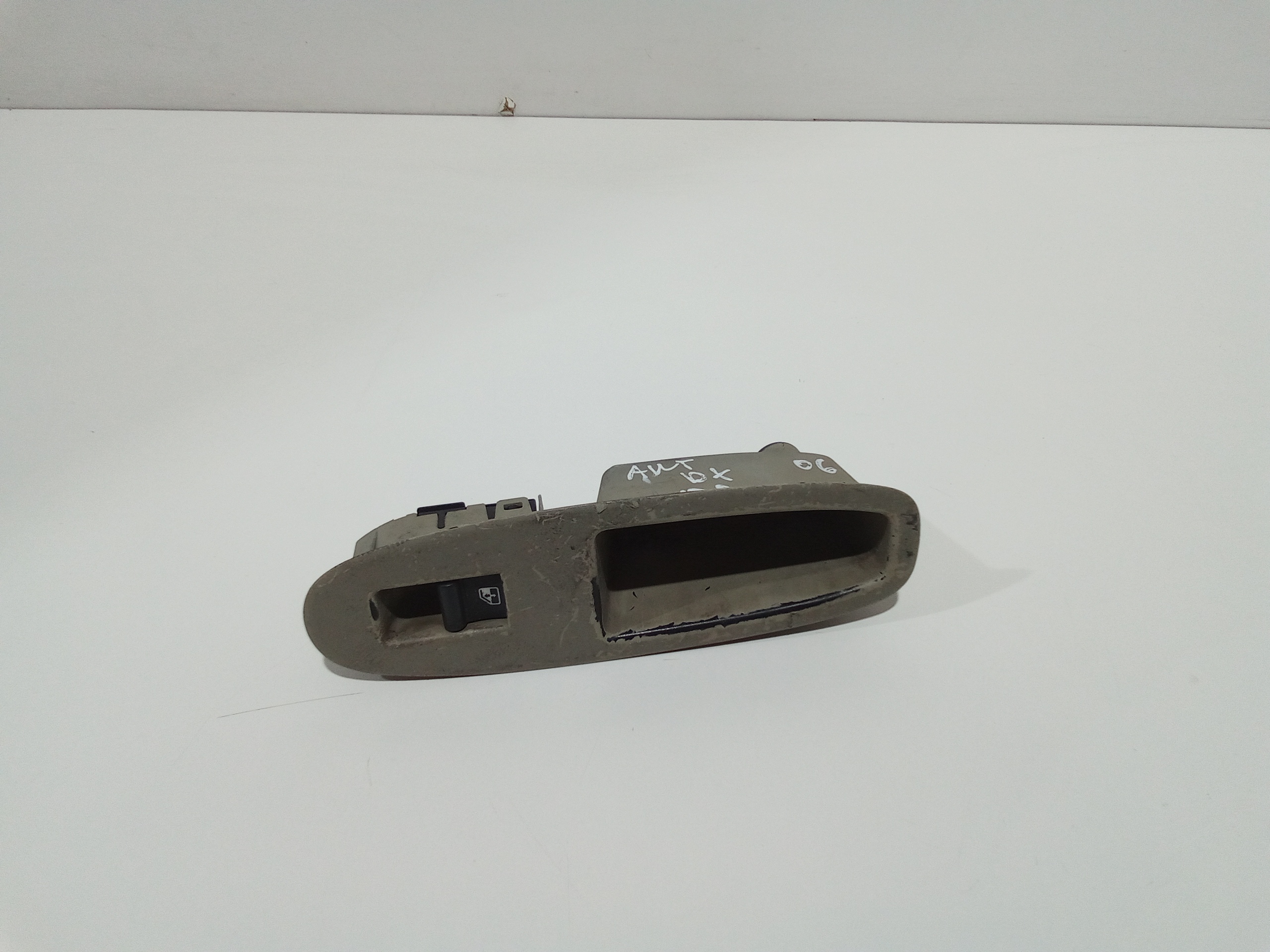 Interruttore Alzacristalli Porta Ant. Destro Usato