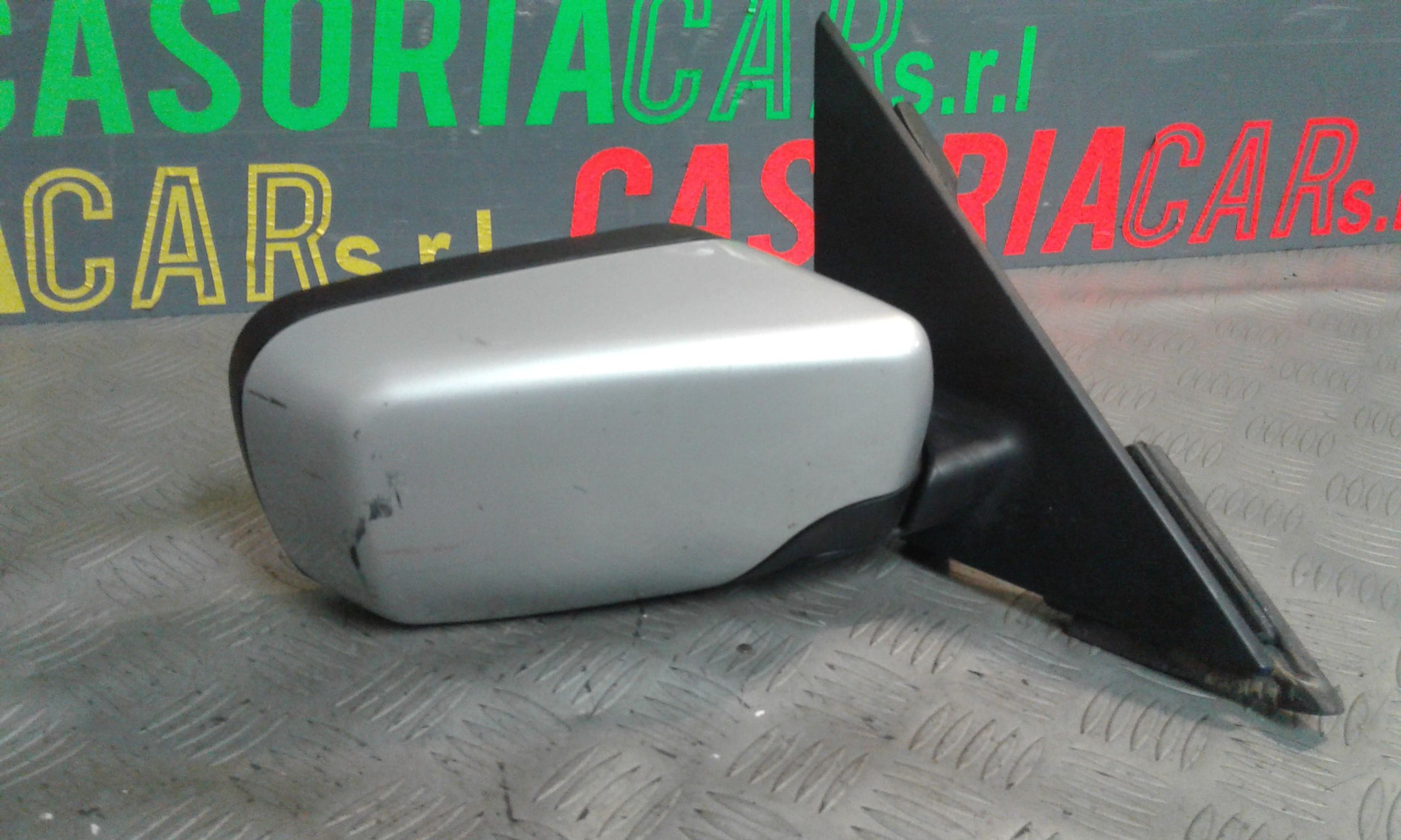 Retrovisore Est. Destro Usato