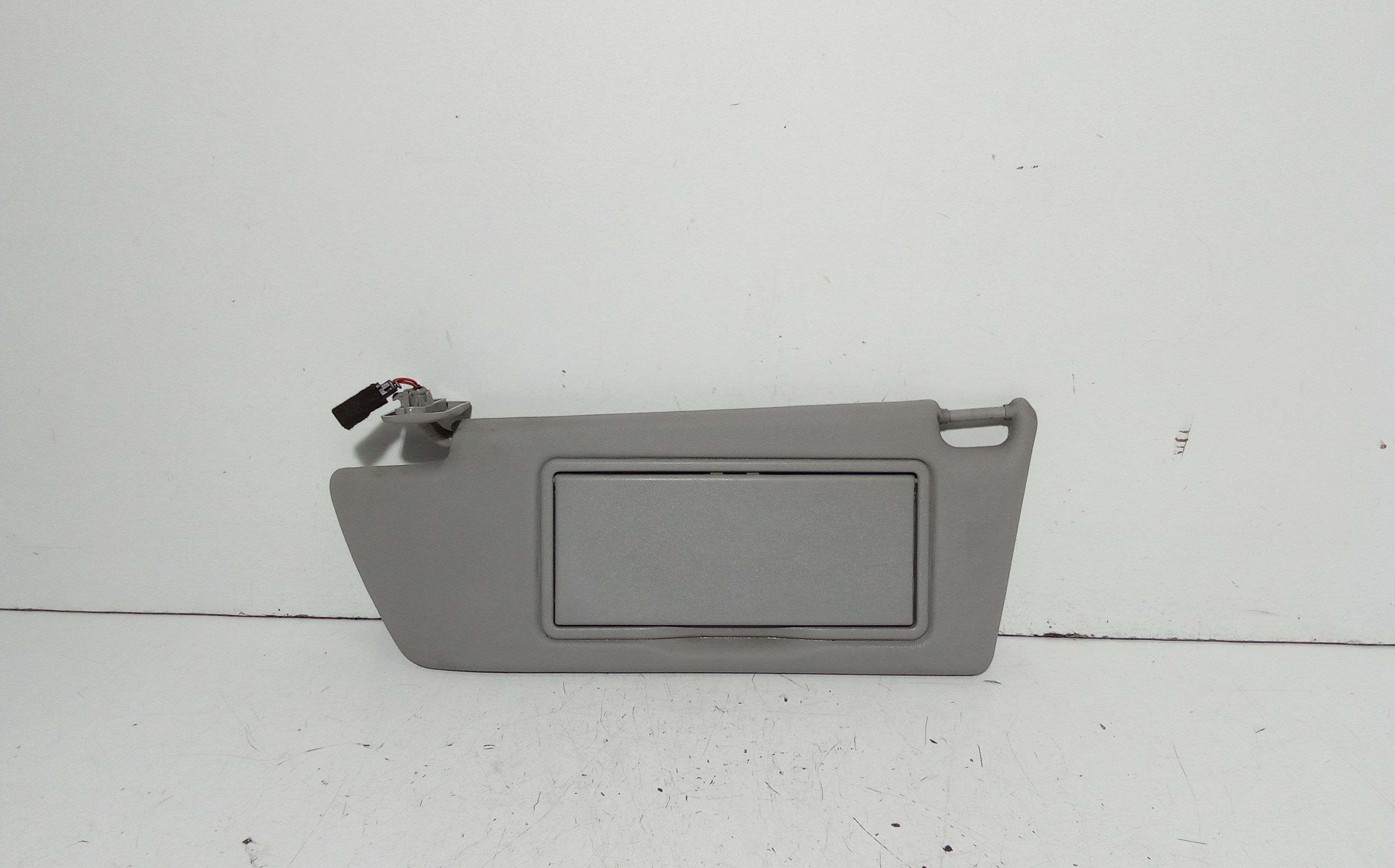 Aletta Parasole Parabrezza Sinistro 13234248 Usato