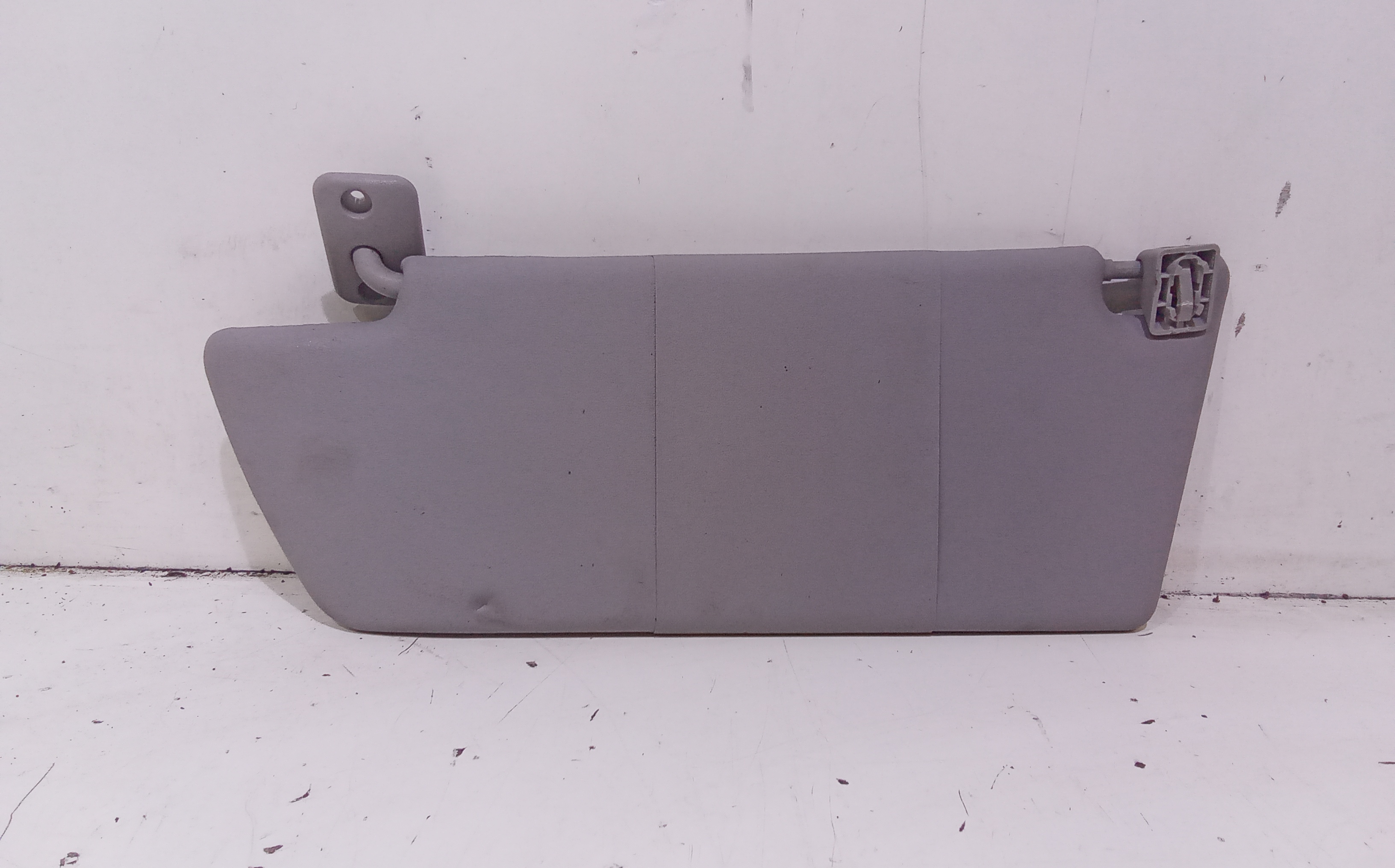 Aletta Parasole Parabrezza Sinistro 24454157 Usato