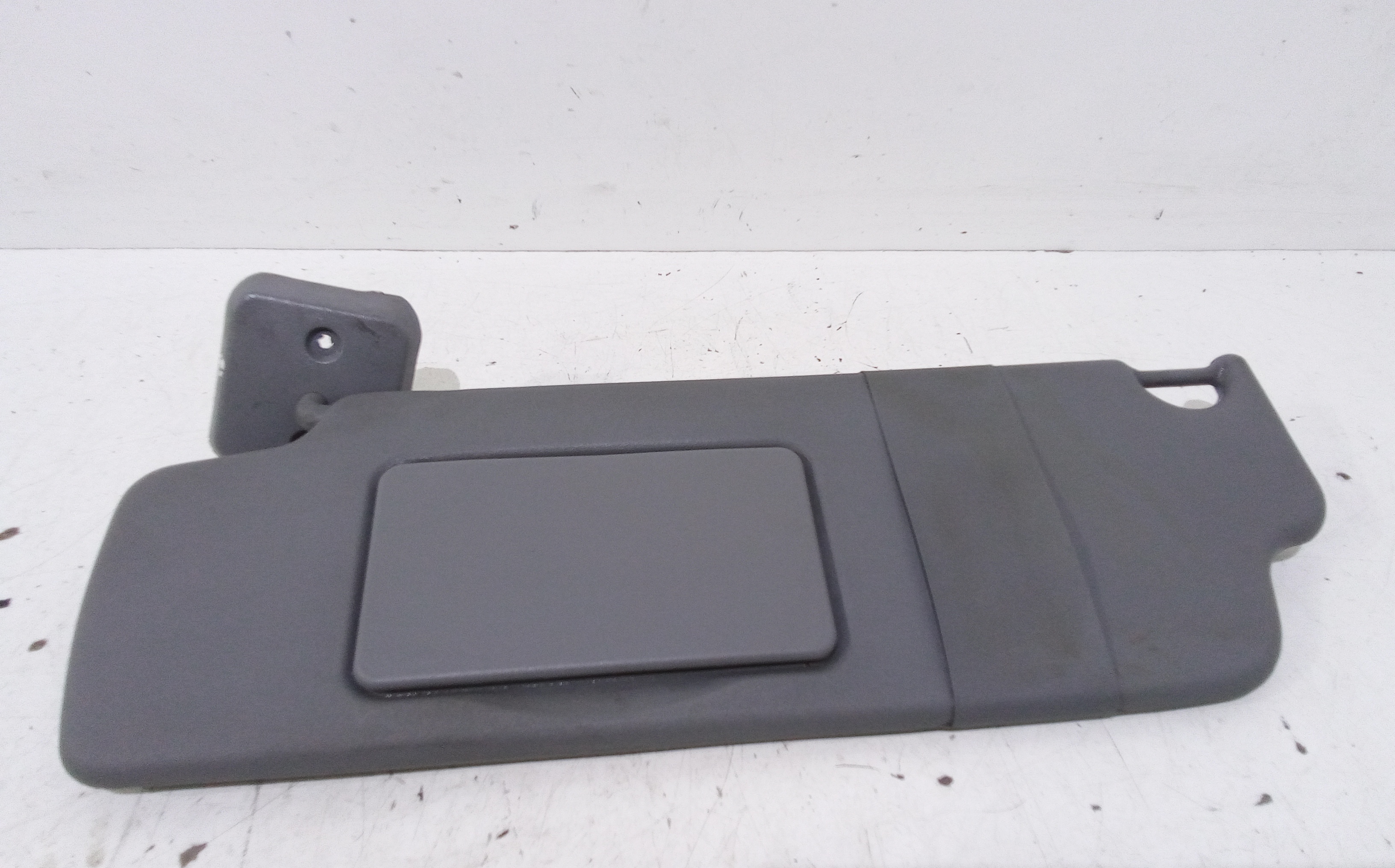 Aletta Parasole Parabrezza Sinistro 8200190790 Usato