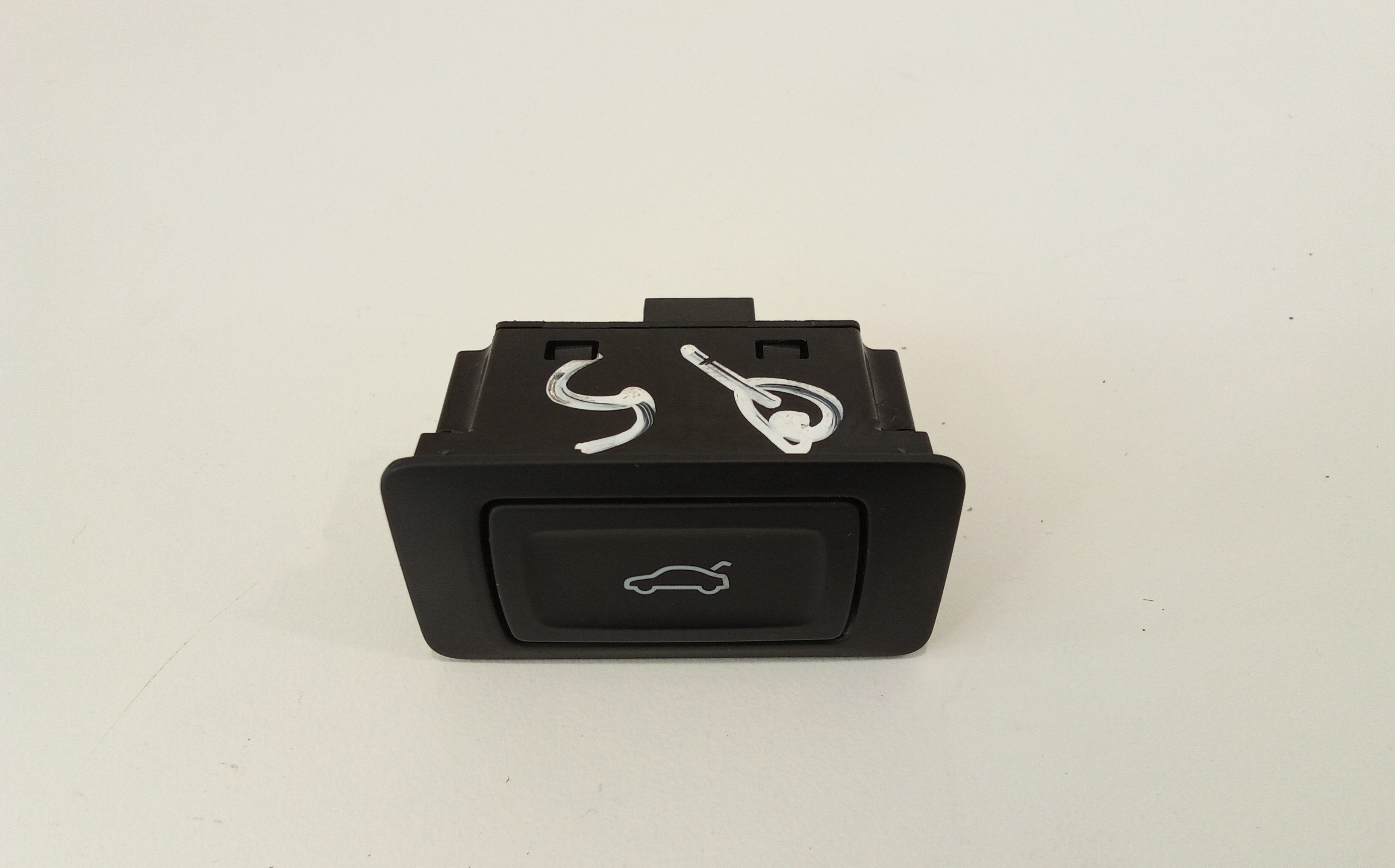 Pulsante Portello Post. , Interruttore Apertura Bagagliaio Usato