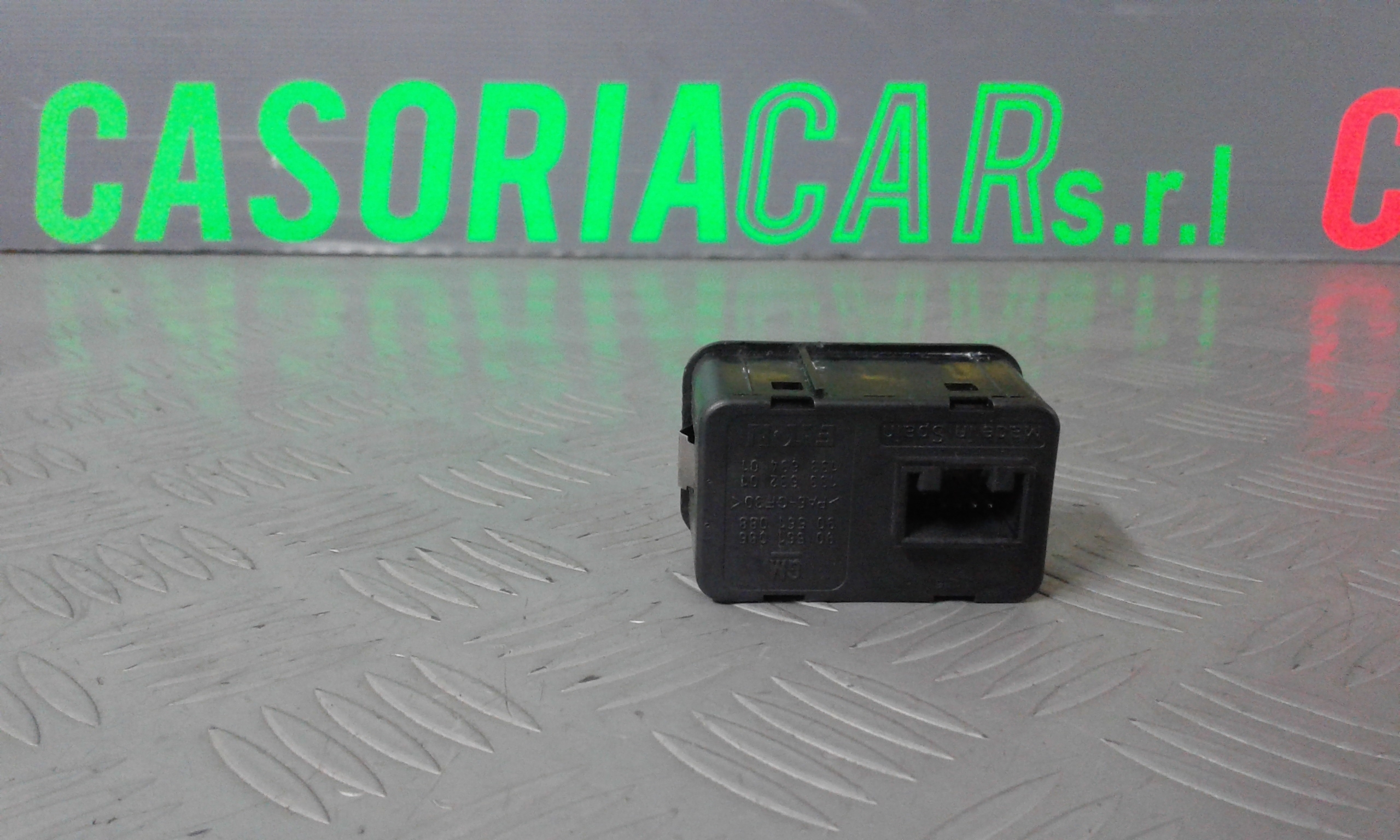 Interruttore Alzacristalli Porta Ant. Sinistro Usato