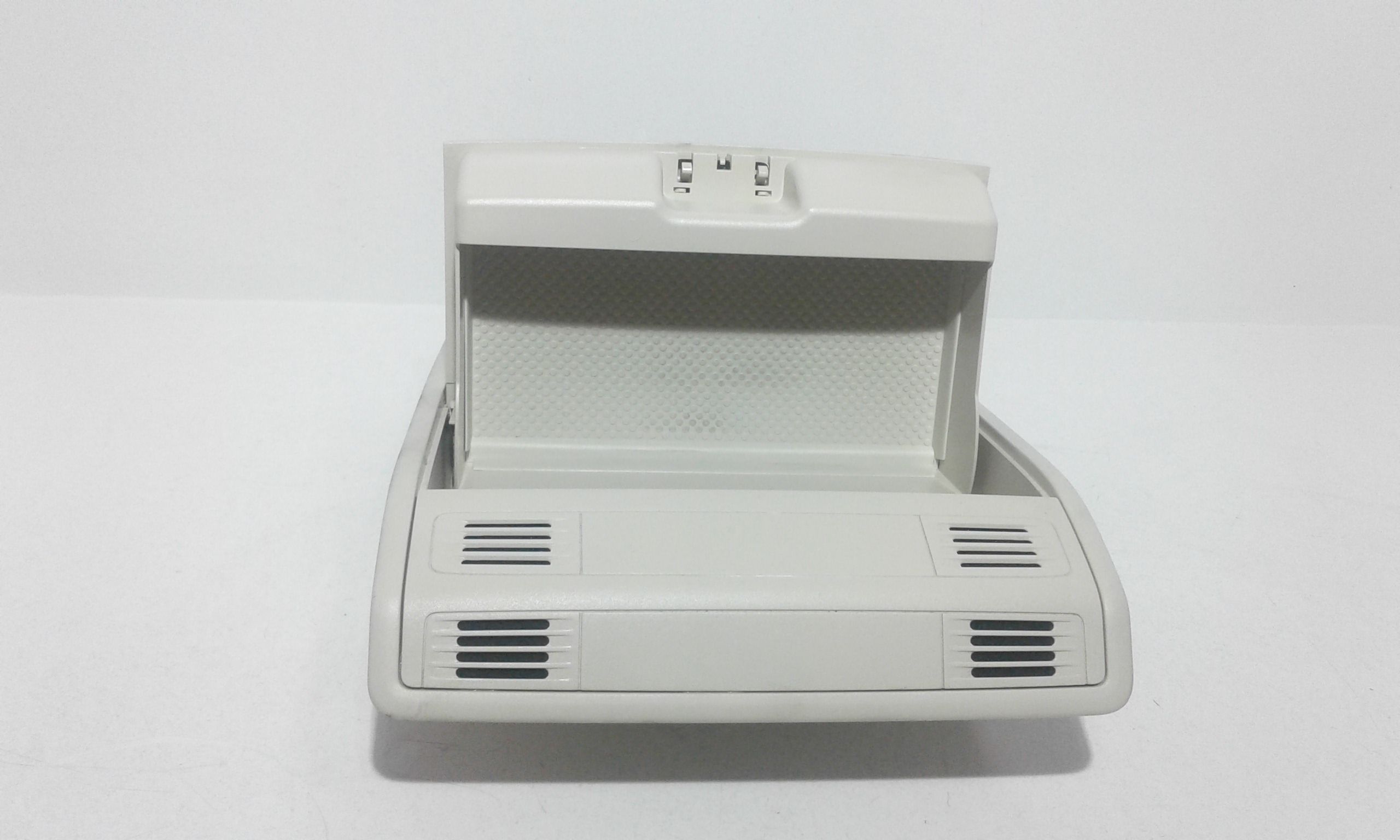 Luce cortesia ant. tetto - Immagine 1 di 7