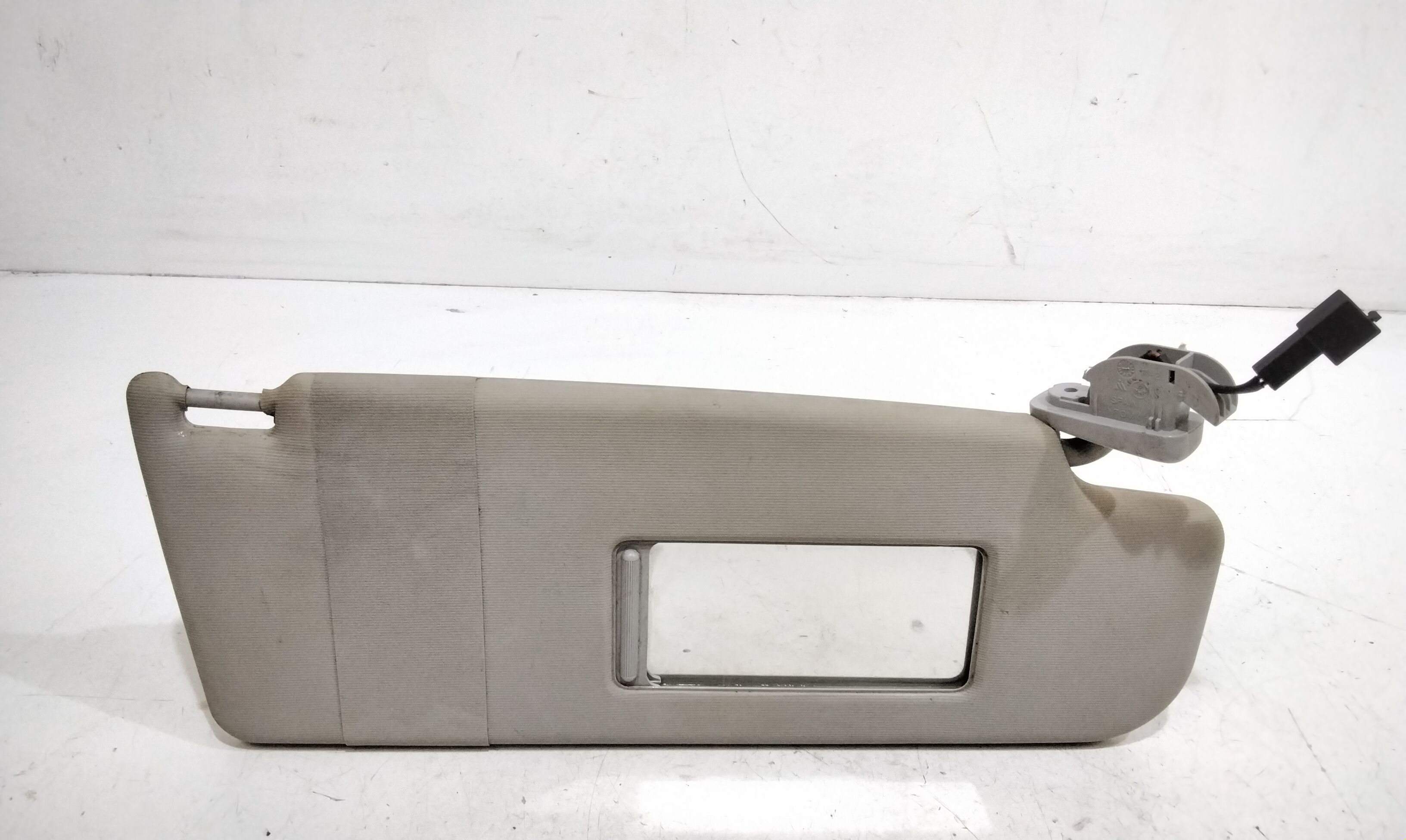 Aletta Parasole Parabrezza Destro 6Q0857552F2F4 Usato