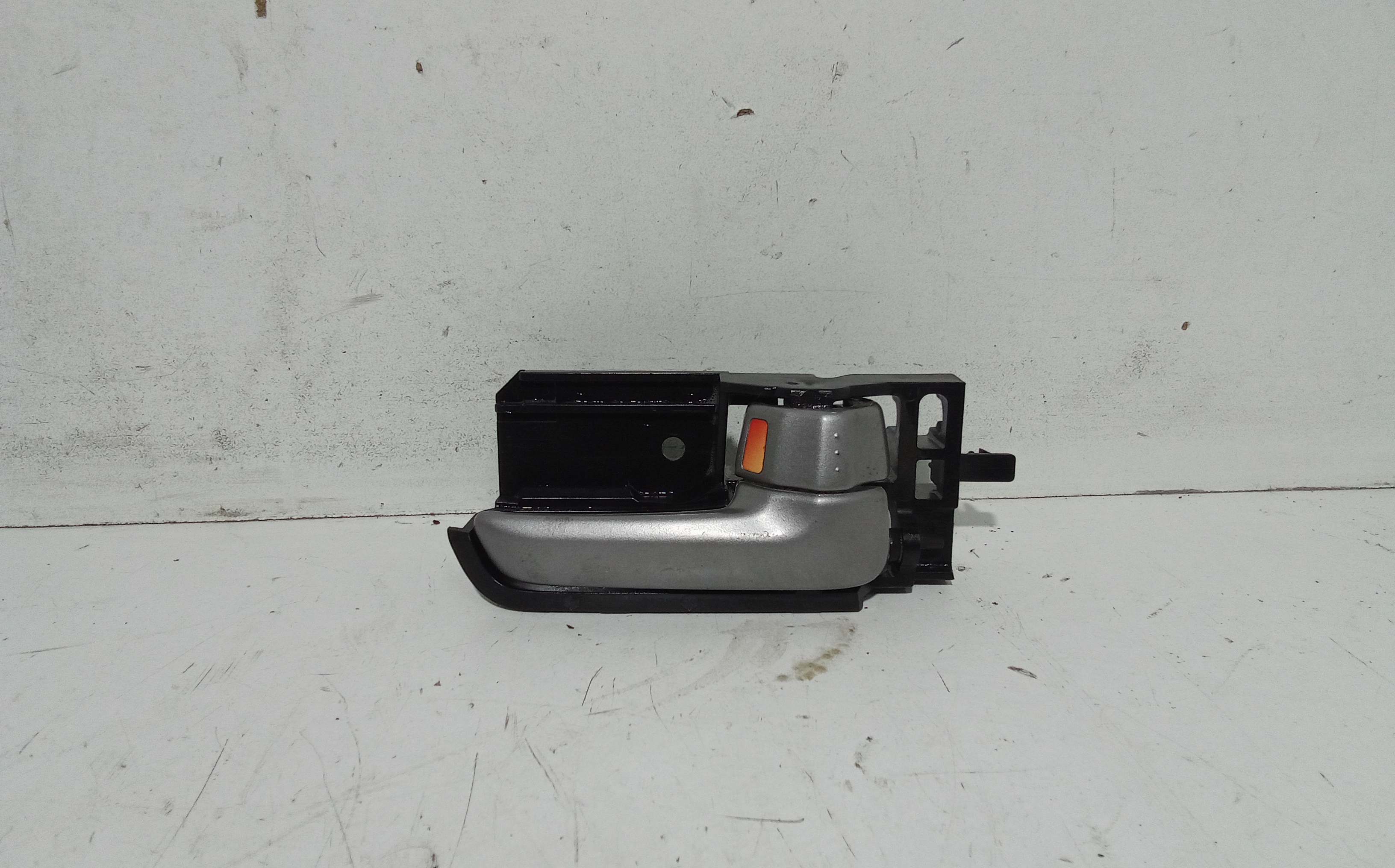 Maniglia Int. Apertura Porta Ant. Destro Usato