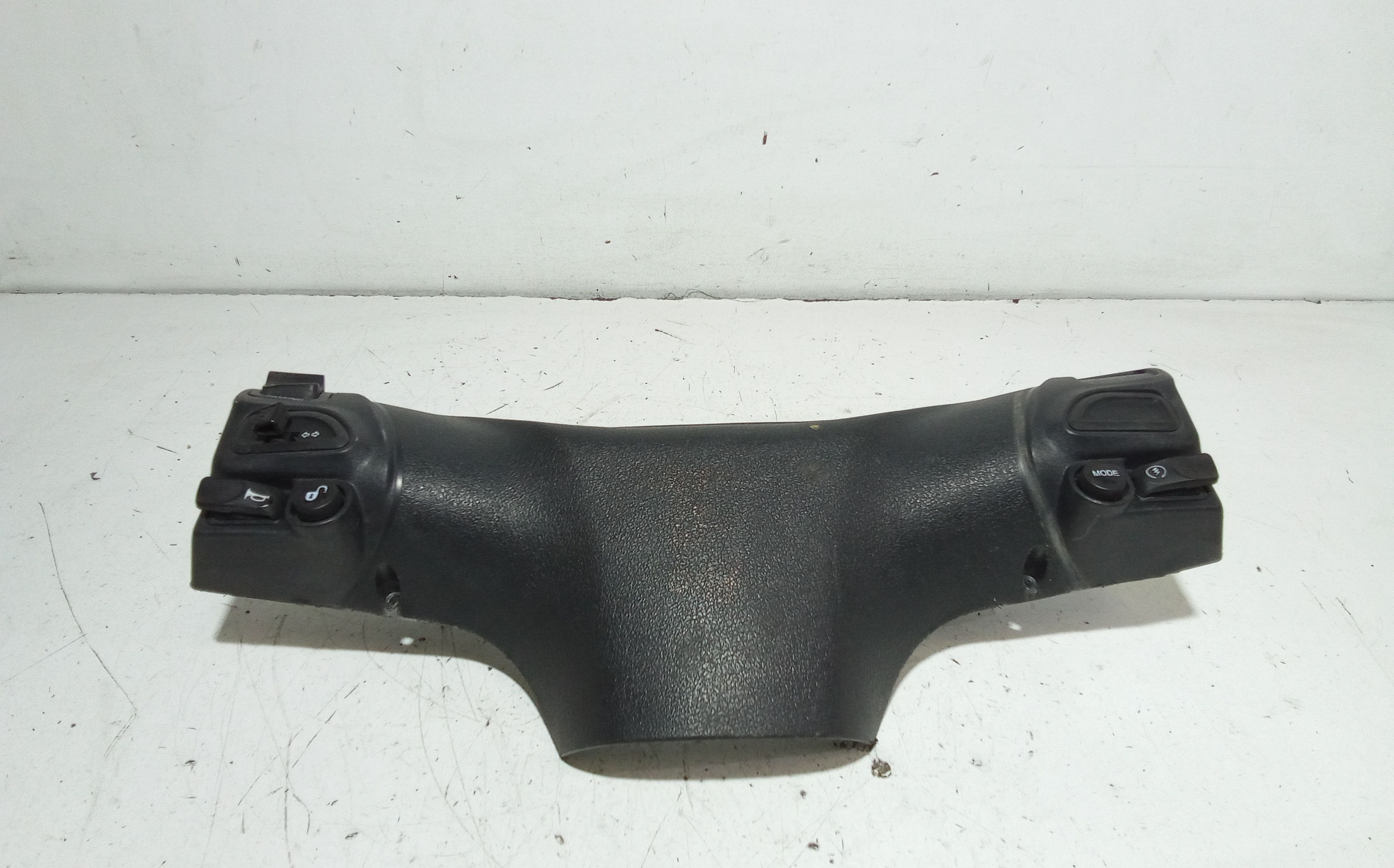 Cornice Portastrumenti Usato