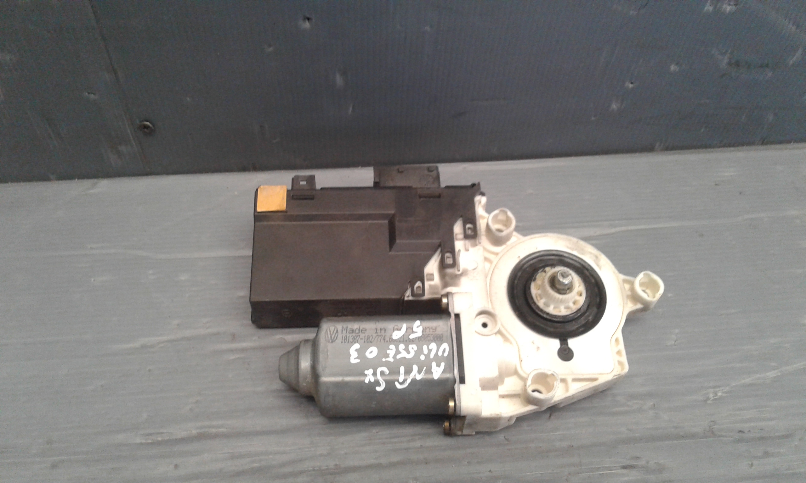 Motorino Alzacristallo Porta Ant. Sinistro 1400207980 Usato