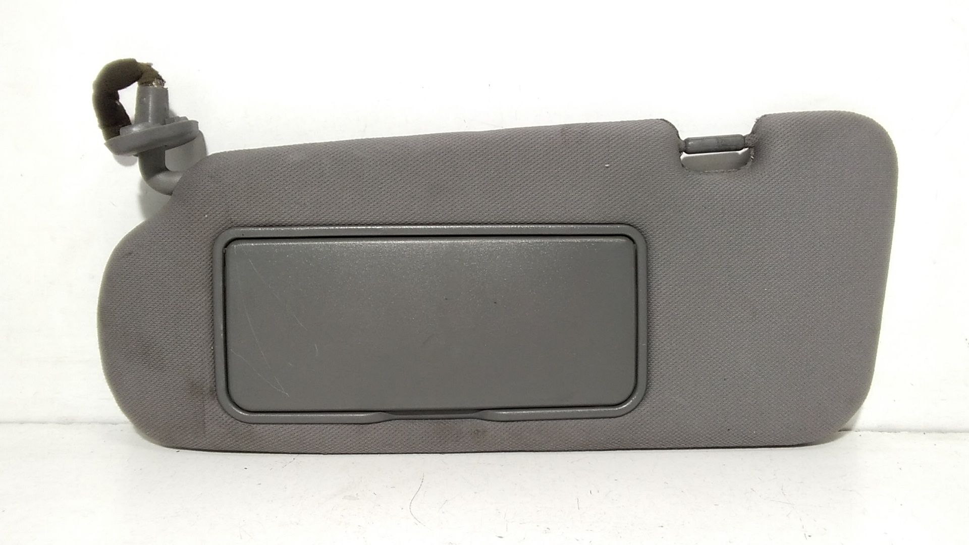 Aletta Parasole Parabrezza Sinistro 852033E01044 Usato