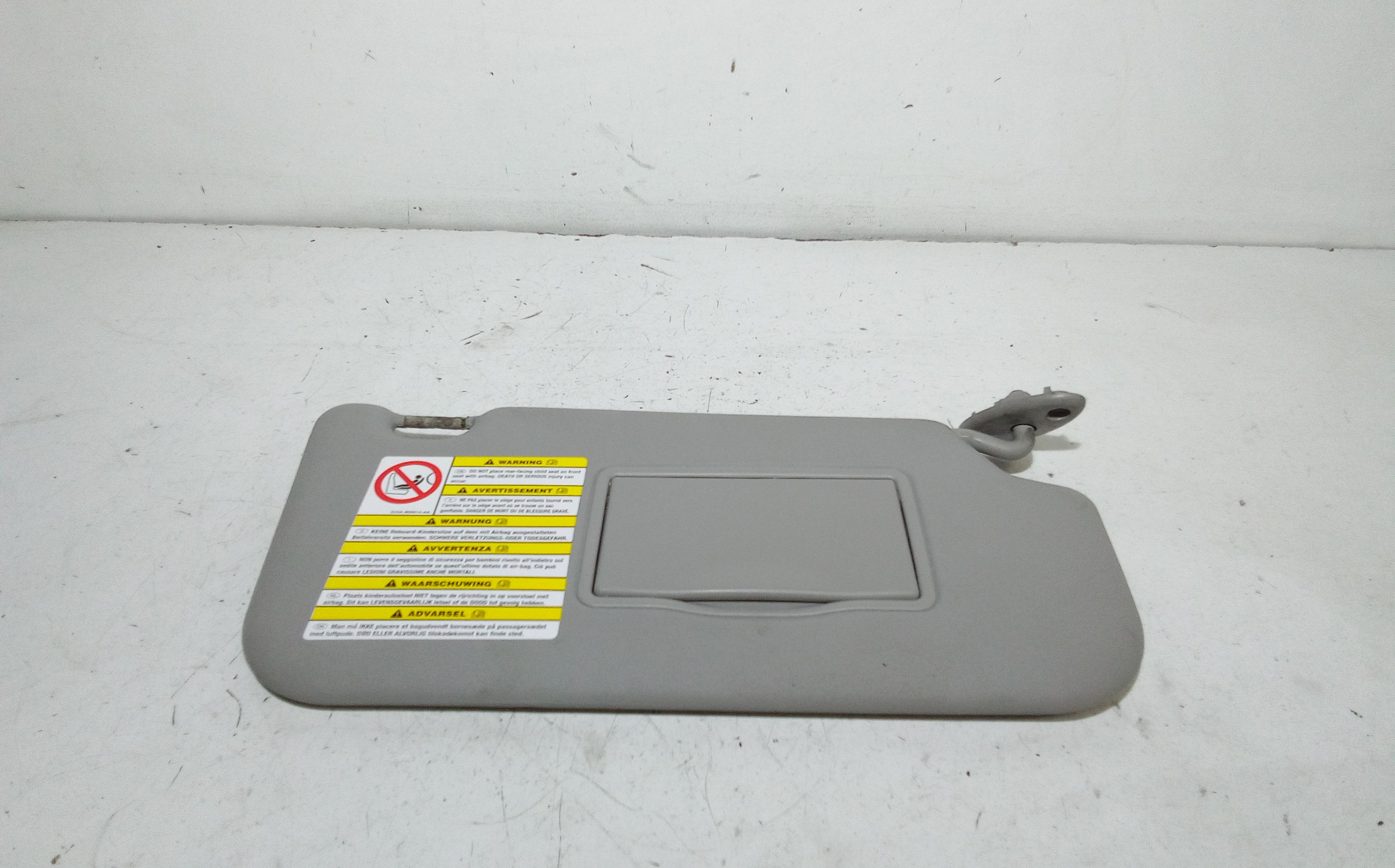 Aletta Parasole Parabrezza Destro 1222069 Usato