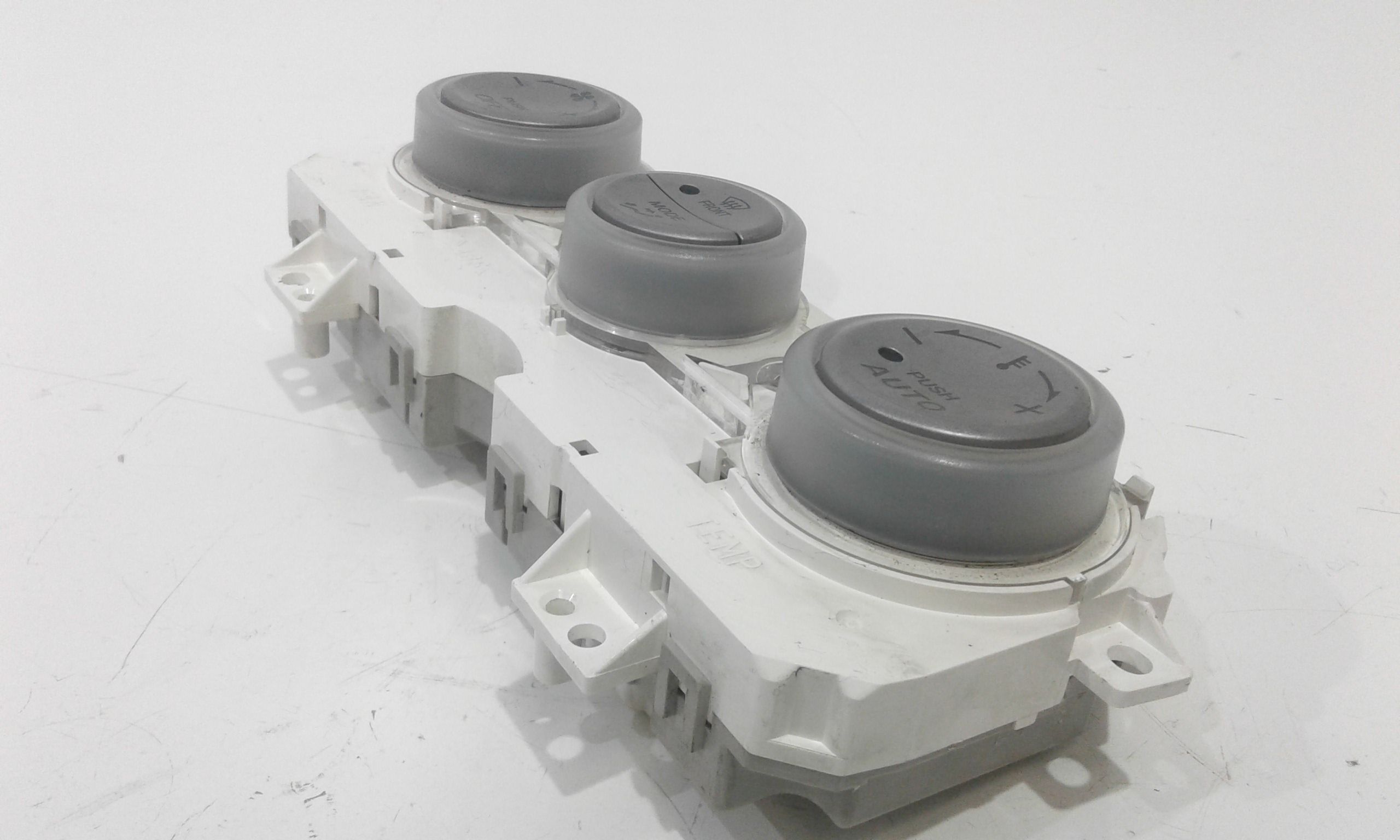 Blocco Comando Climatizzazione GJ6A61190A Usato