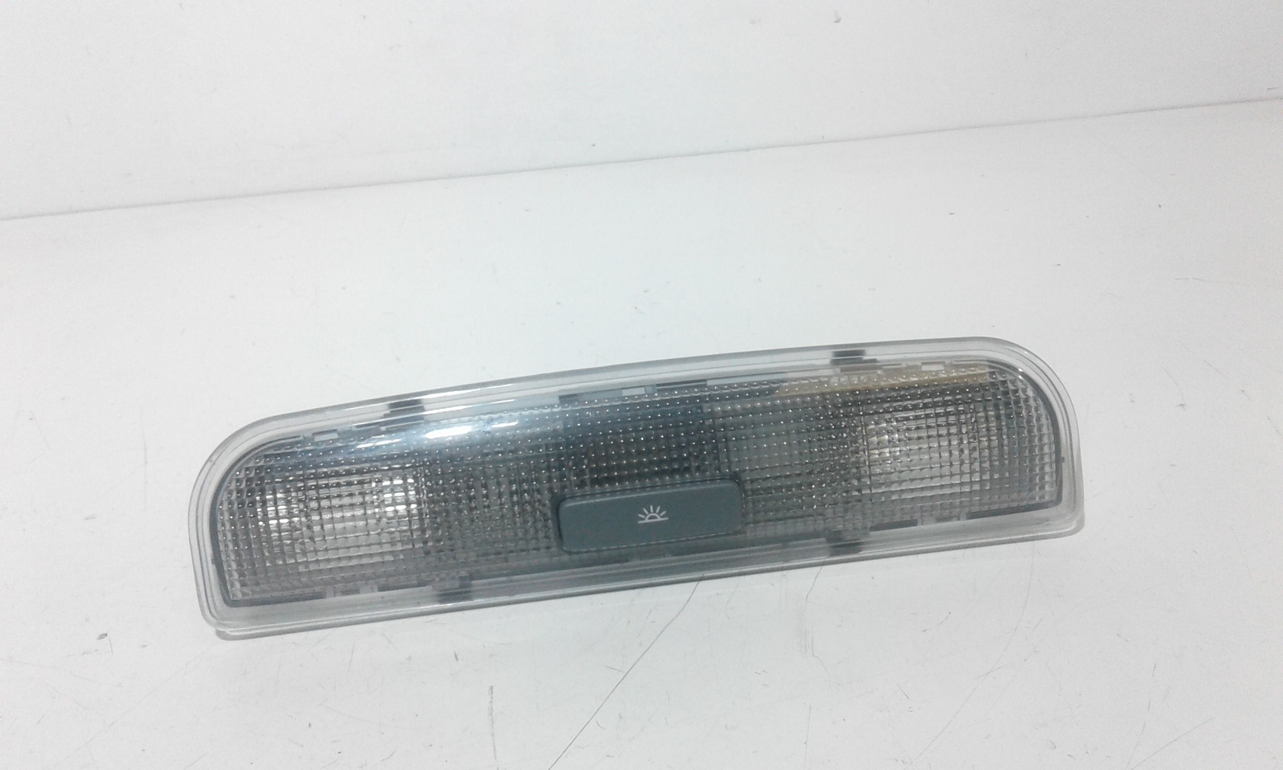 Luce Cortesia Centr. Tetto Usato