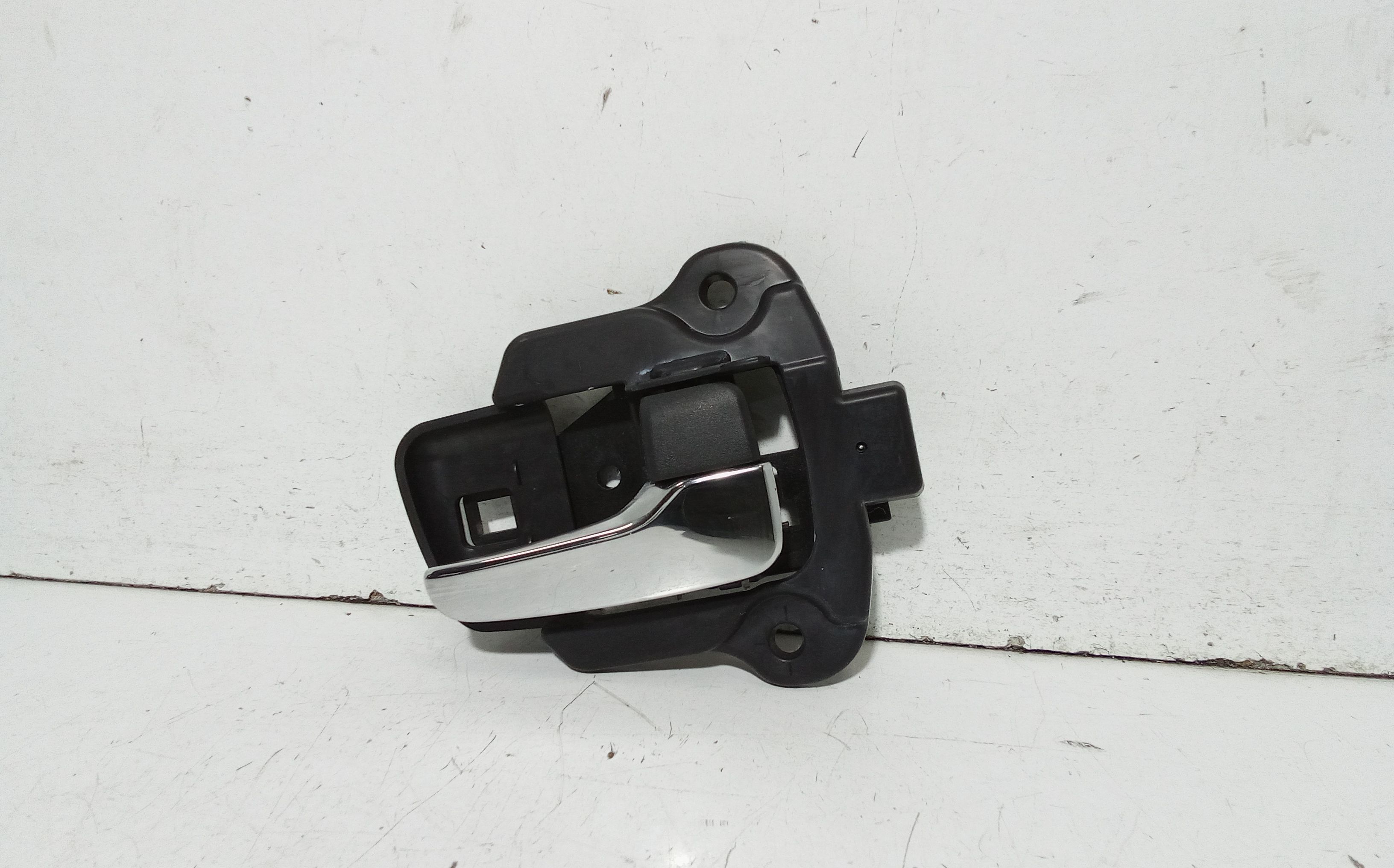 Maniglia Int. Apertura Porta Ant. Destro Usato