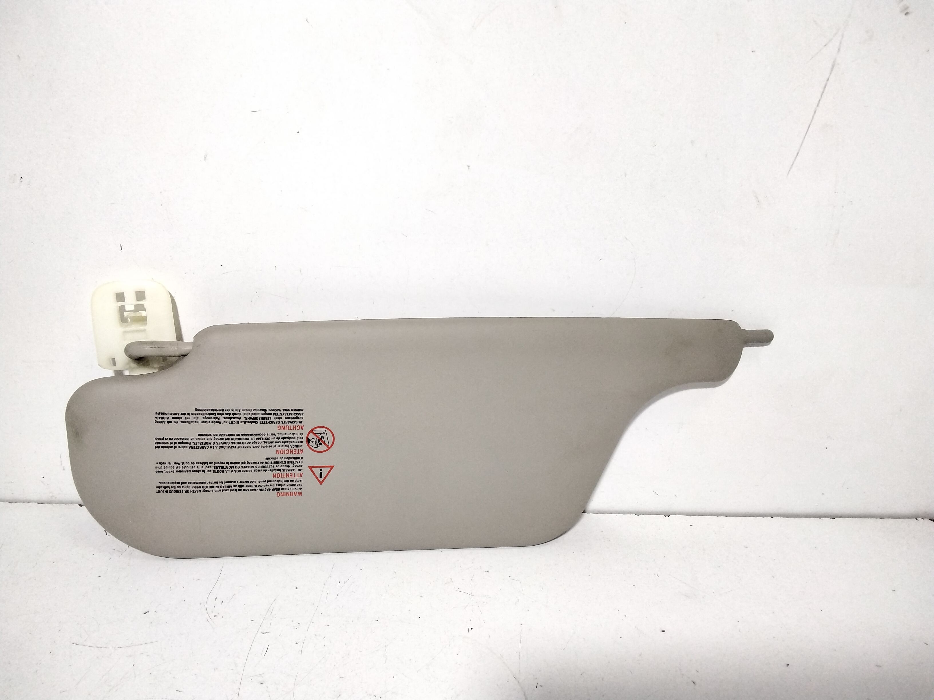 Aletta Parasole Parabrezza Destro 8200294229 Usato