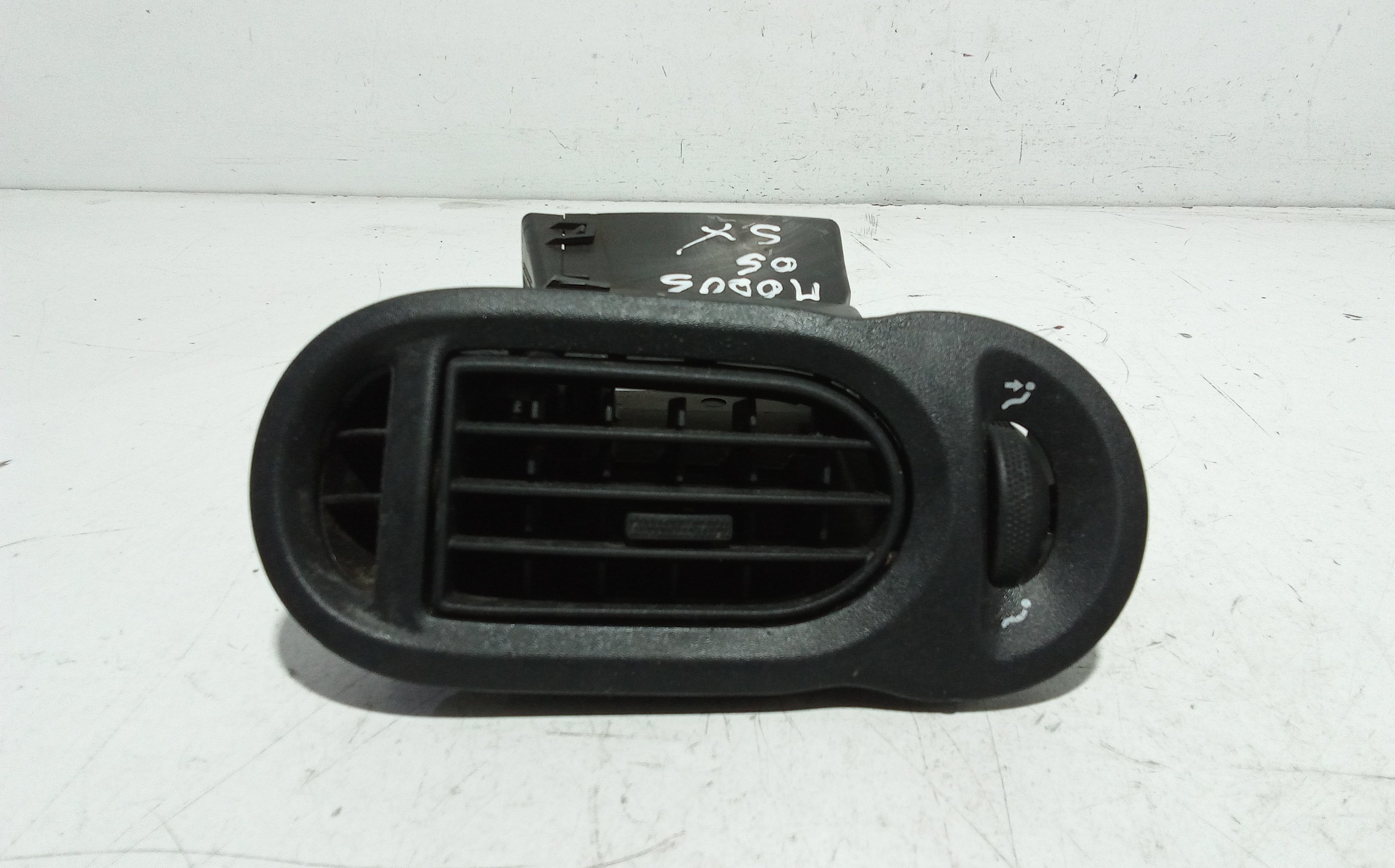 Condotto Aria Bocchette Lat. Cruscotto Sinistro Usato