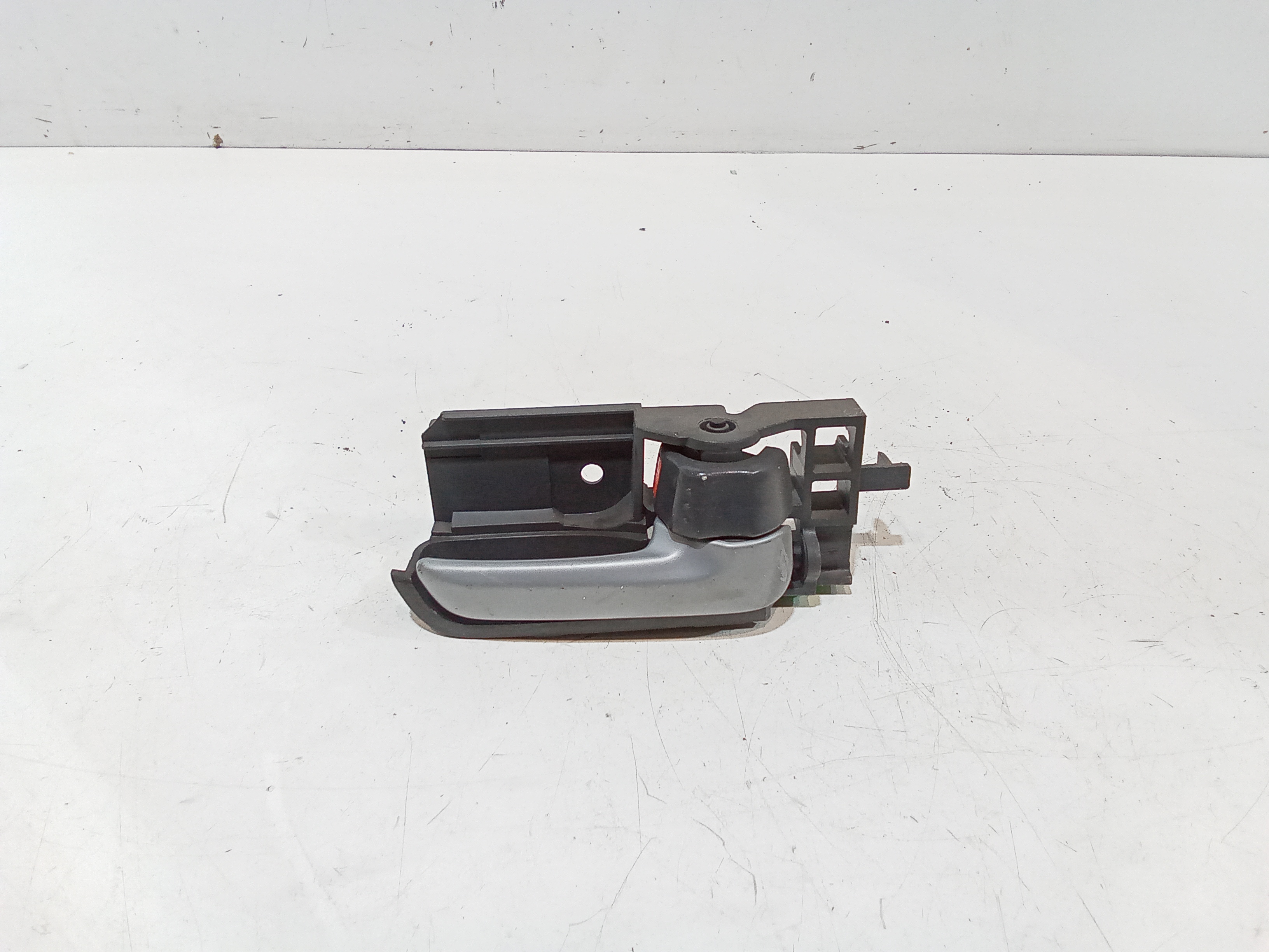 Maniglia Int. Apertura Porta Ant. Destro Usato