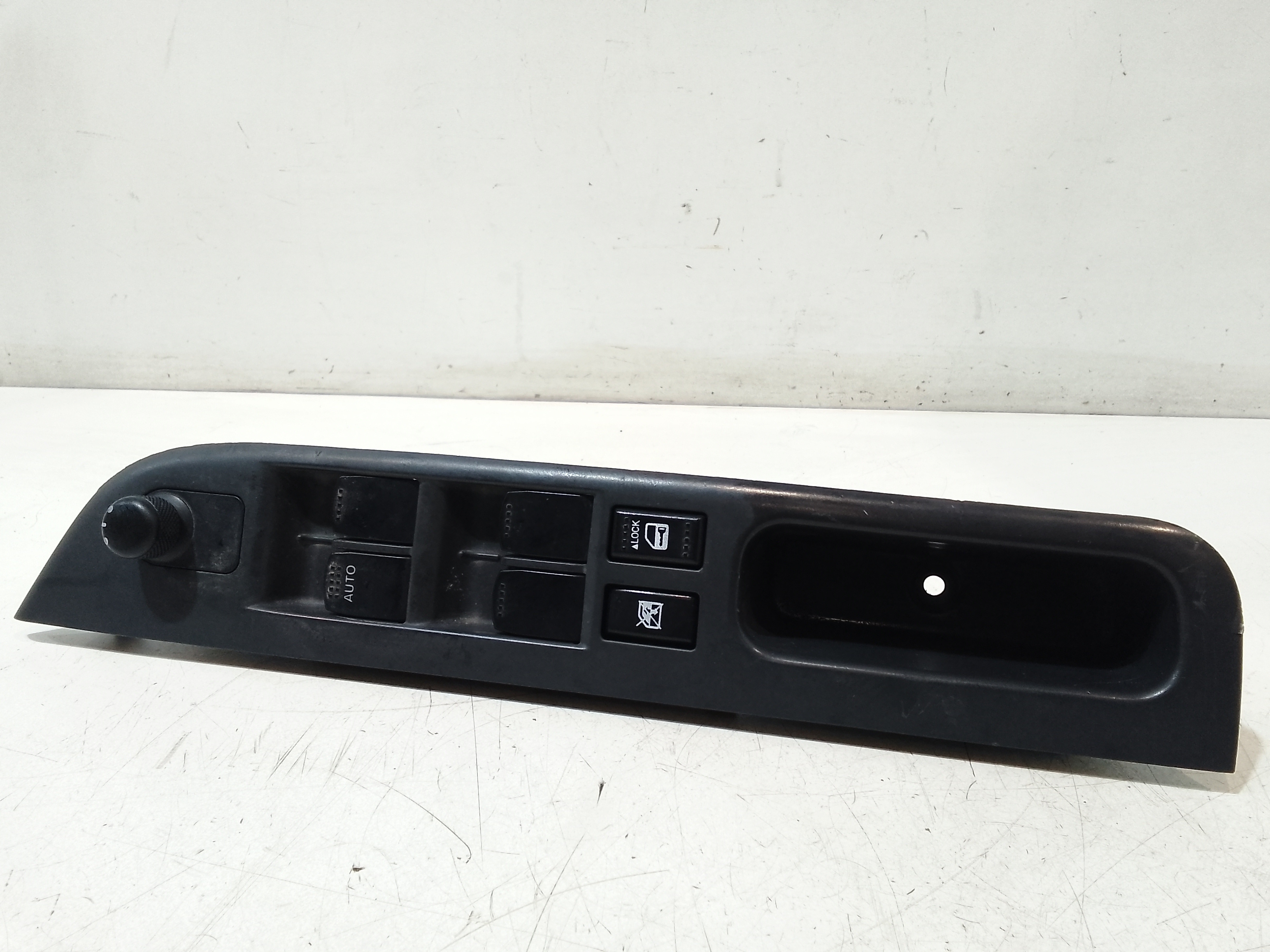 Interruttore Alzacristalli Porta Ant. Sinistro Usato