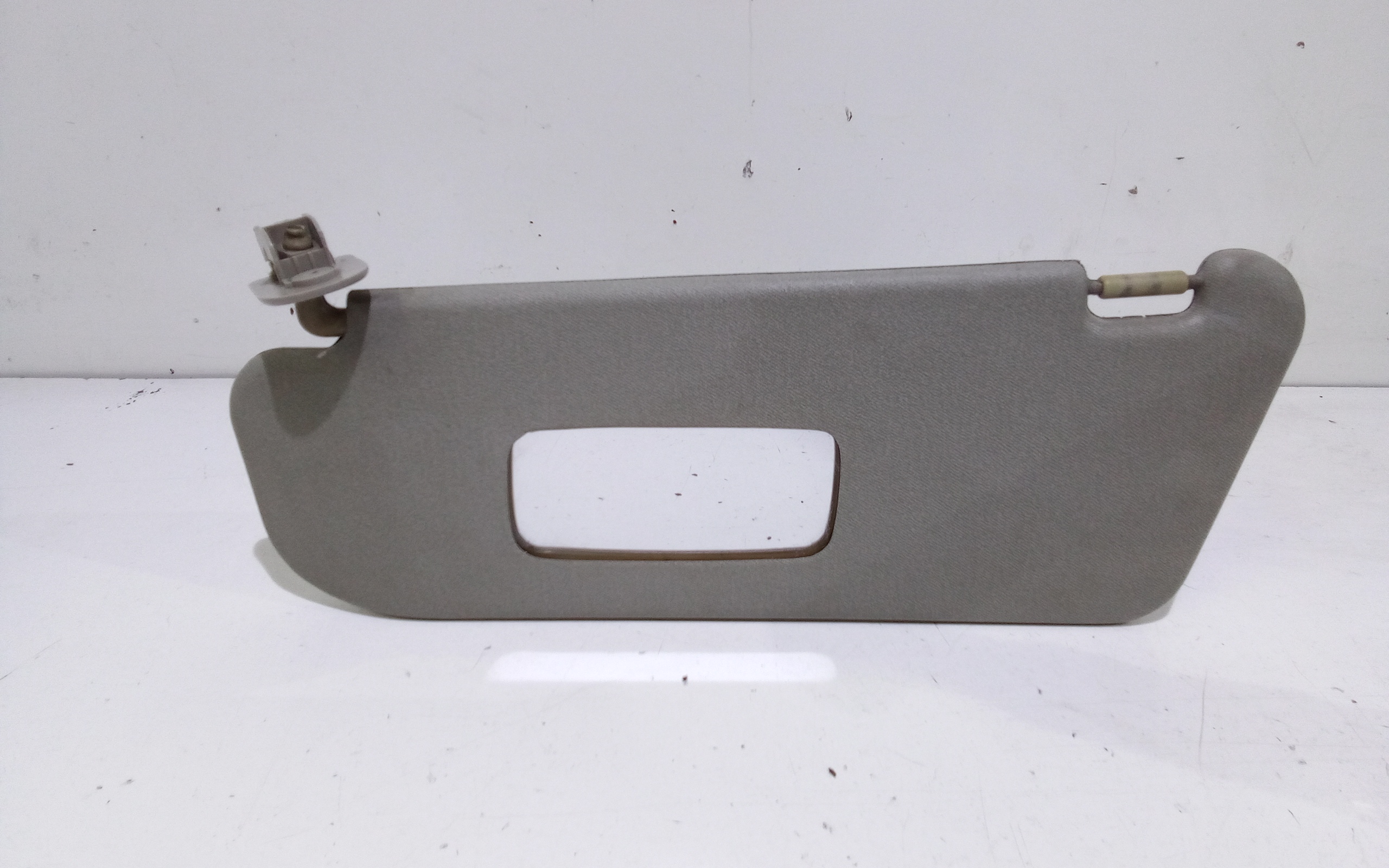 Aletta Parasole Parabrezza Sinistro 96537730 Usato