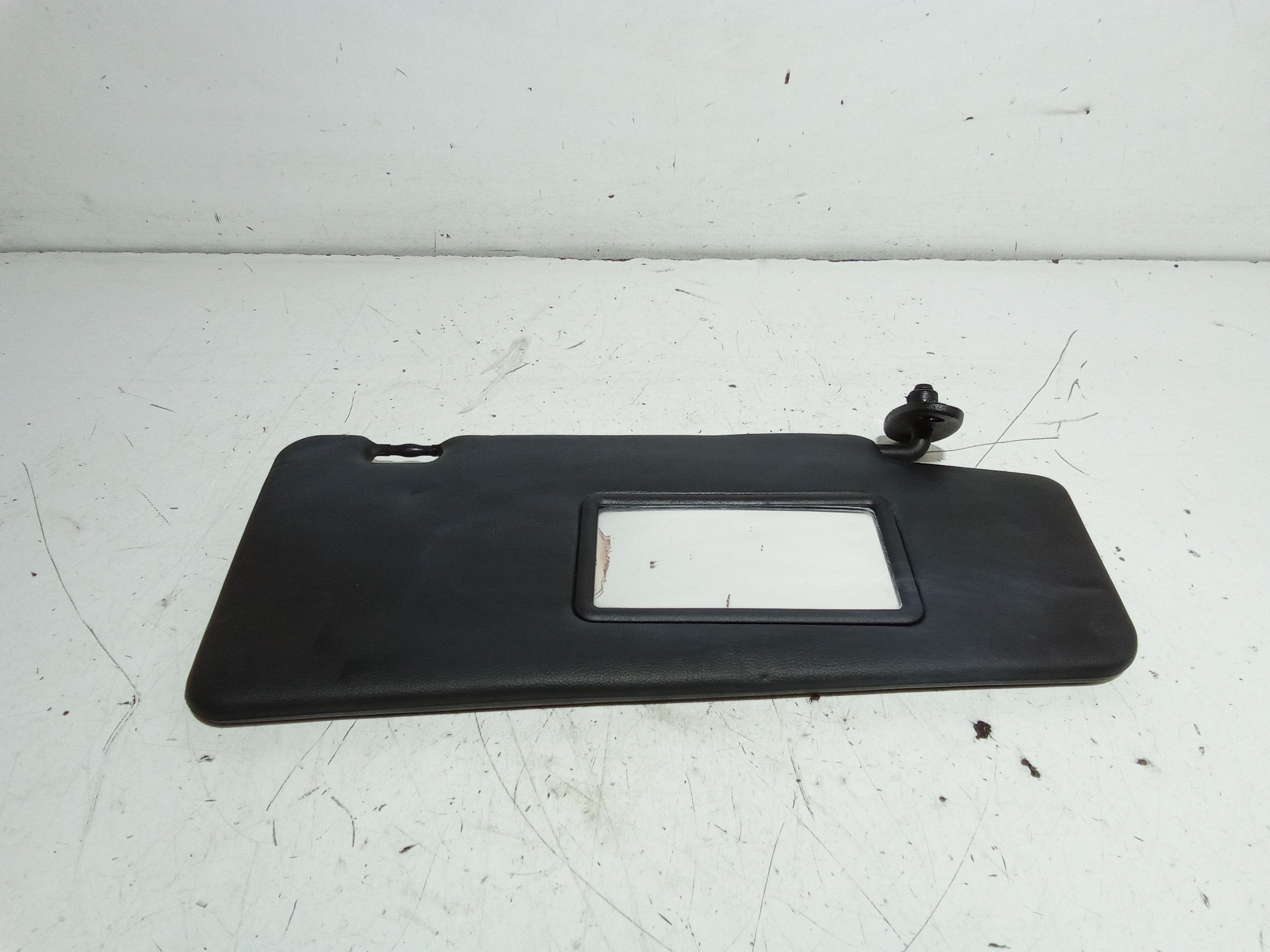 Aletta Parasole Parabrezza Destro 735295147 Usato