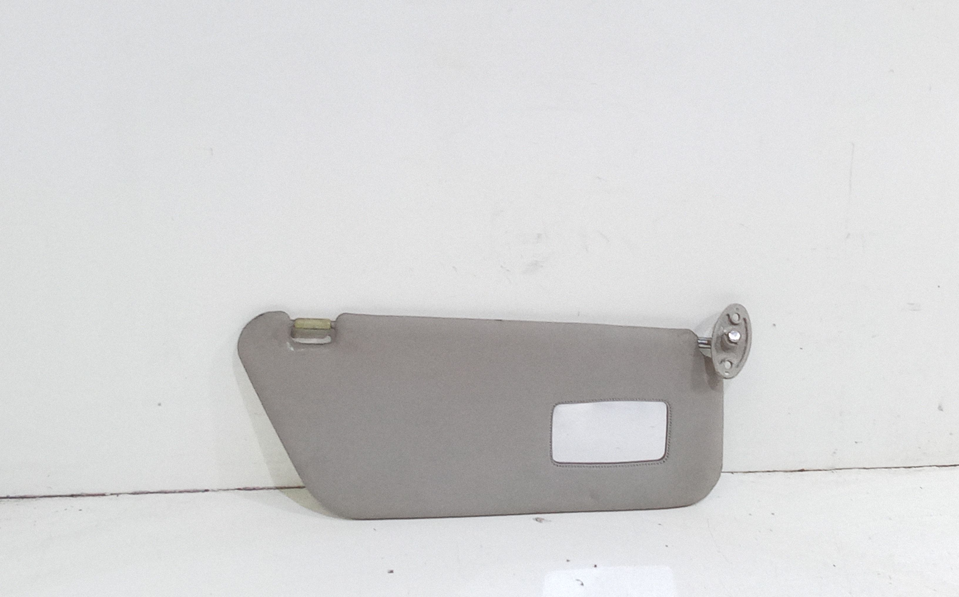 Aletta Parasole Parabrezza Destro 96279929 Usato