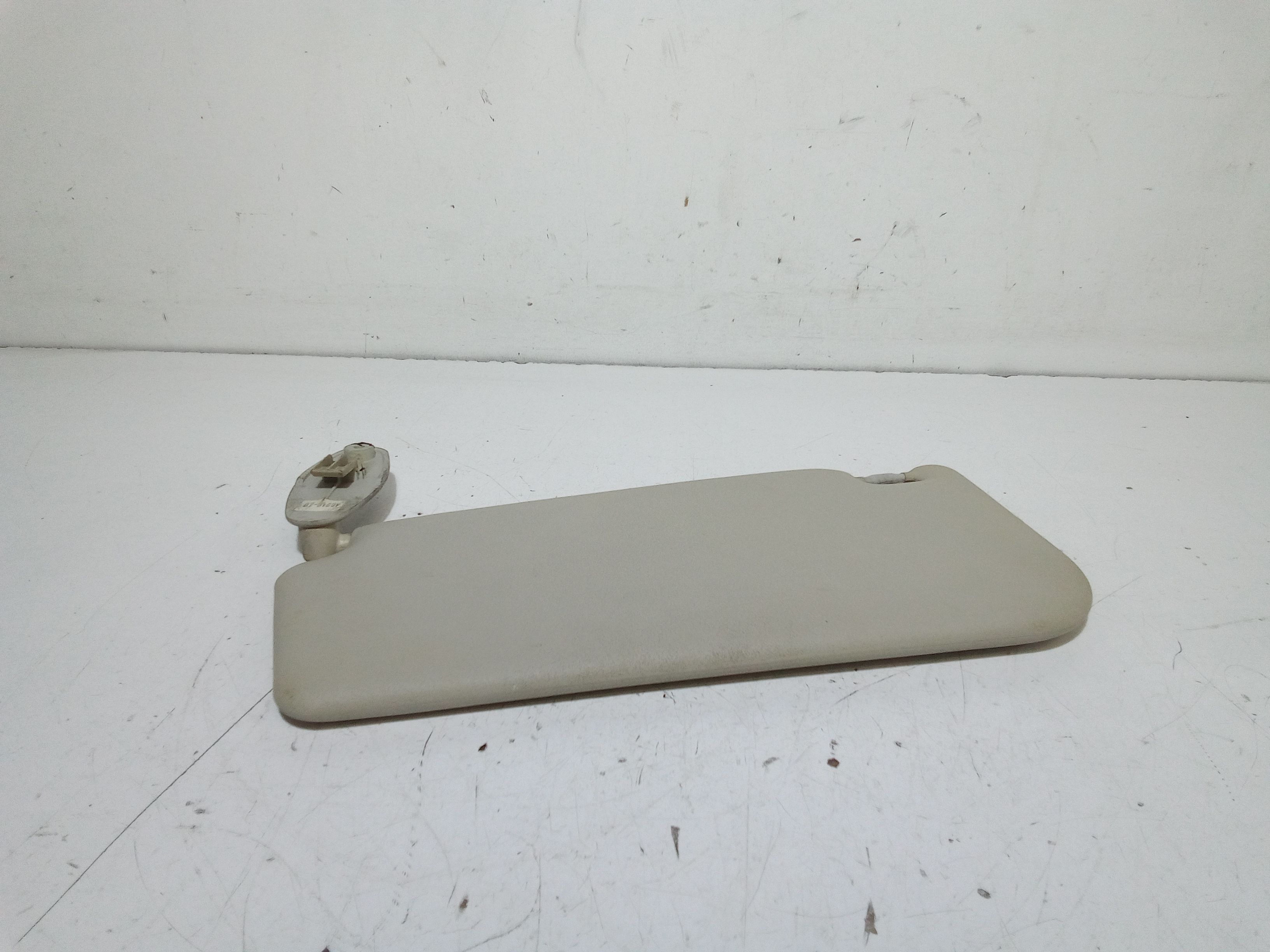 Aletta Parasole Parabrezza Destro 735338206 Usato