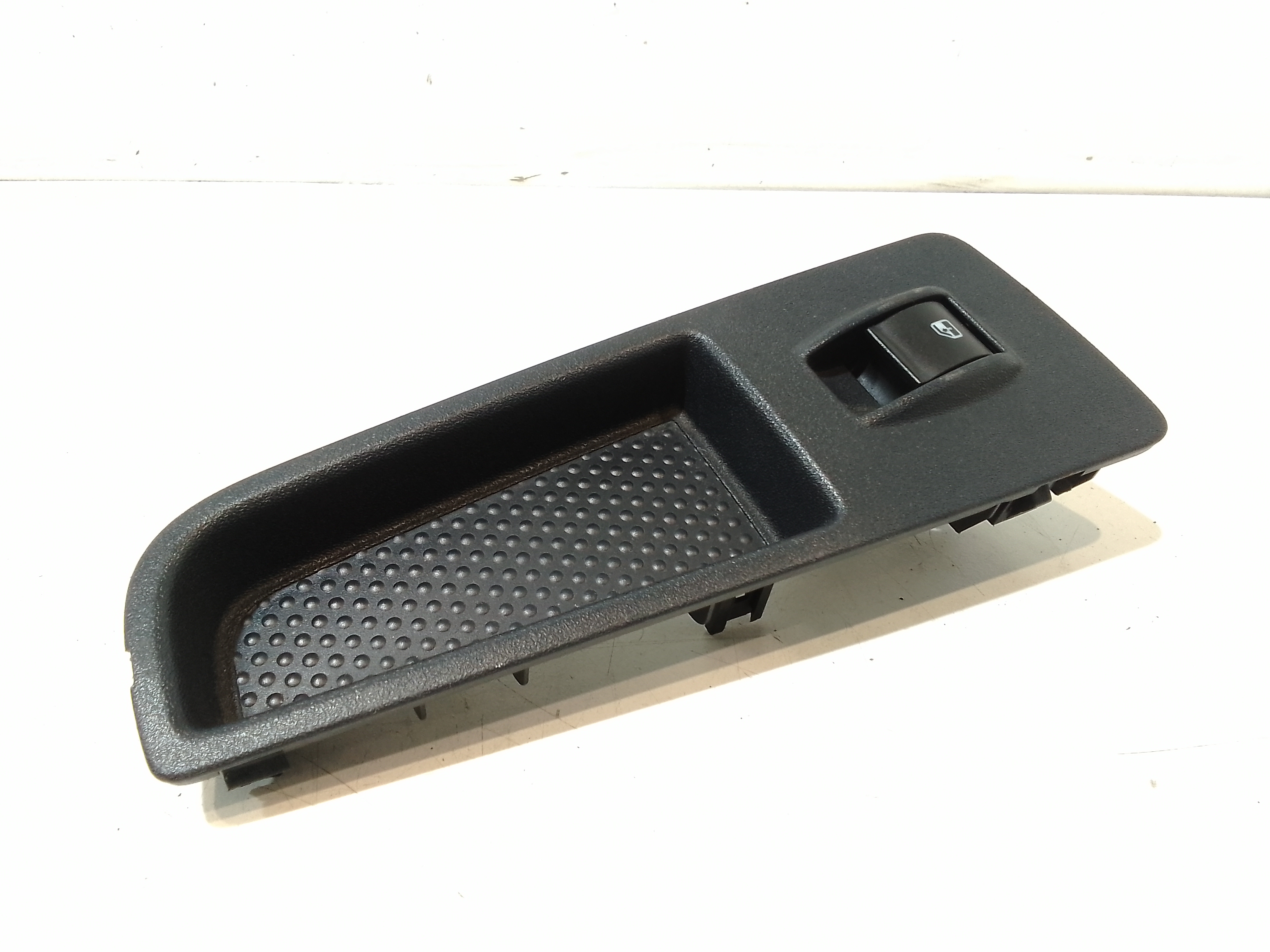 Interruttore Alzacristalli Porta Ant. Destro 735474942 Usato