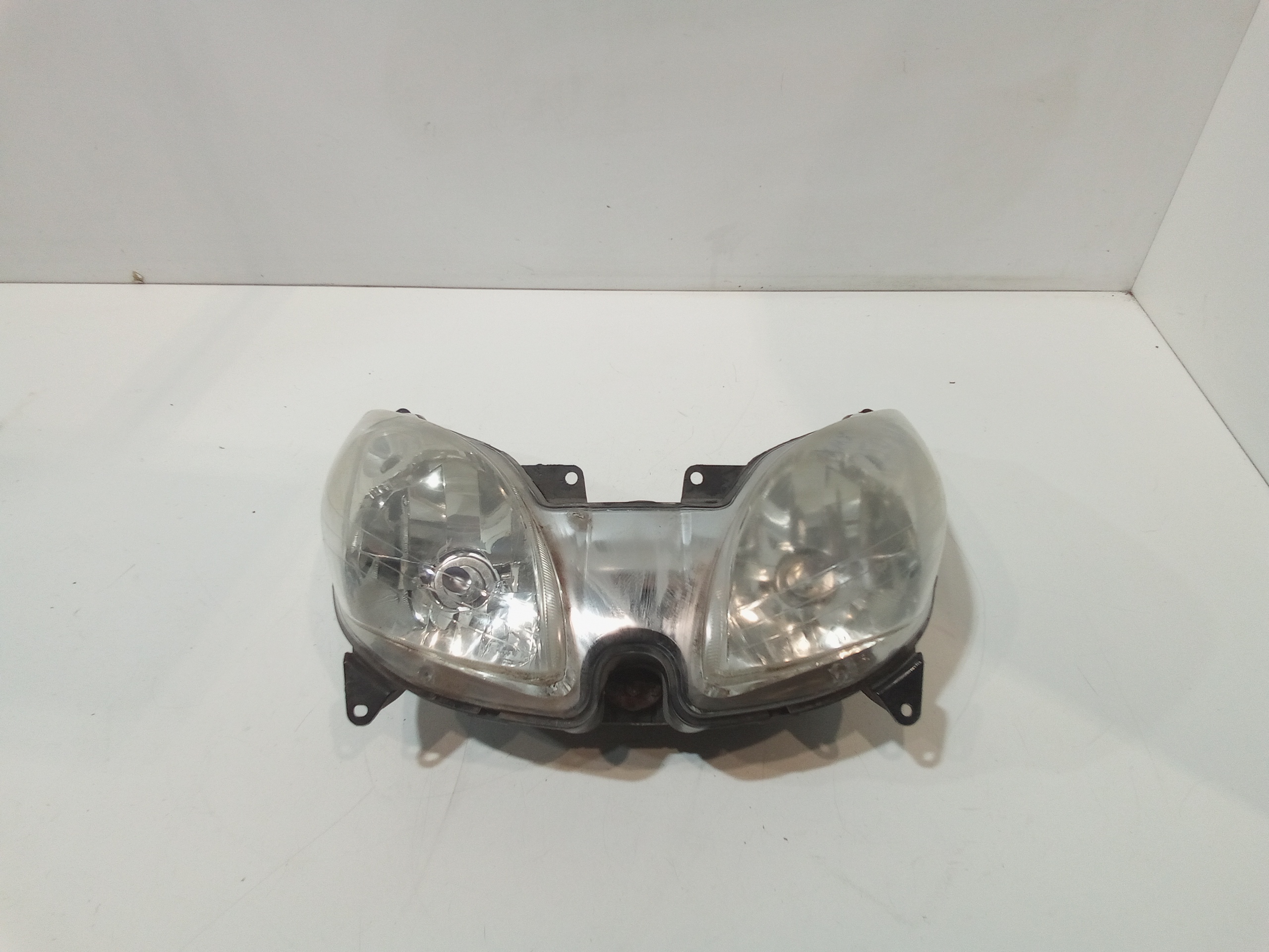 Faro Anteriore Usato