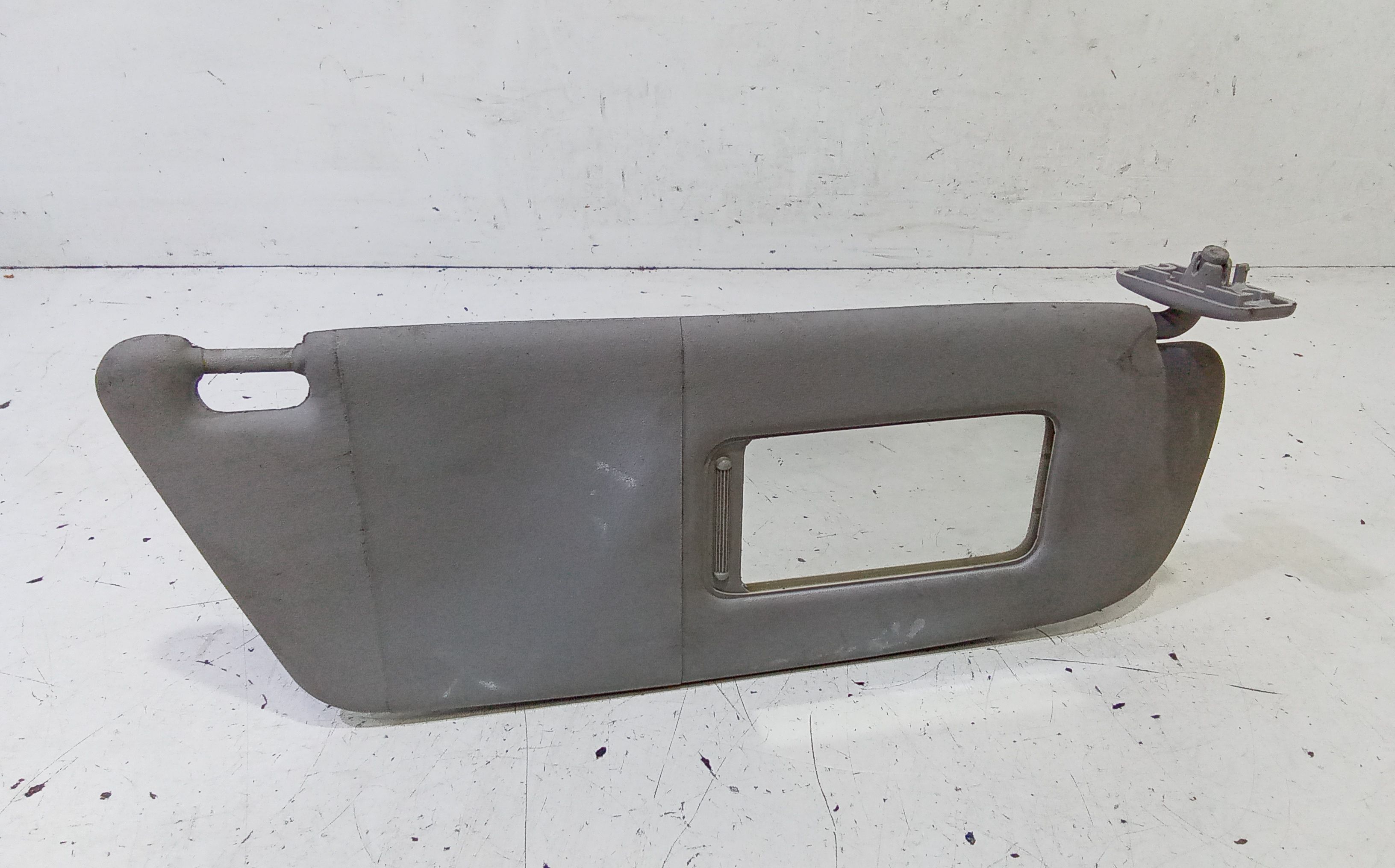 Aletta Parasole Parabrezza Destro 13130073 Usato