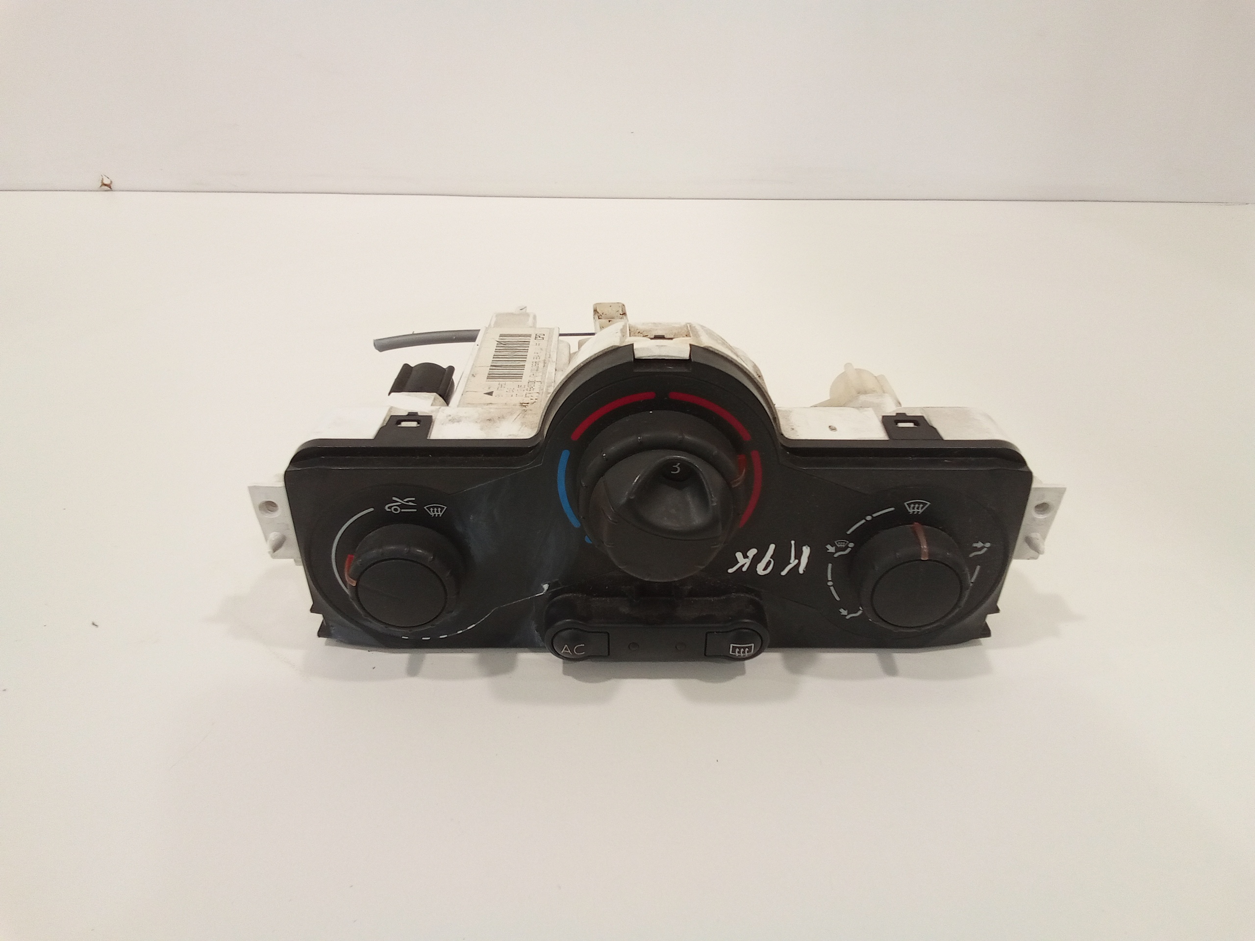 Blocco Comando Climatizzazione 7701064233 Usato