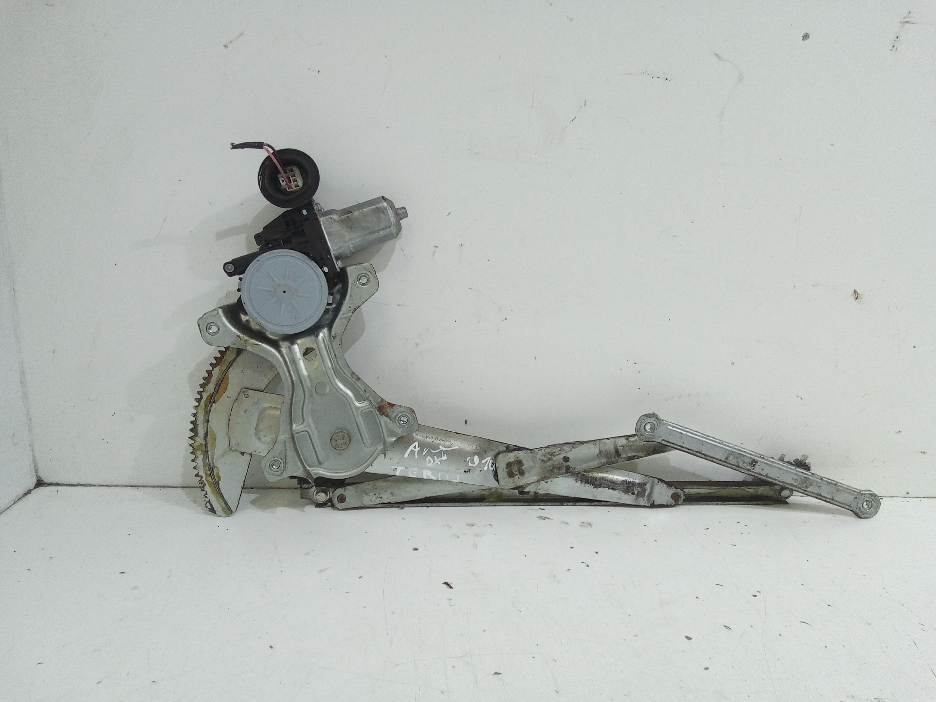 Alzacristallo Porta Ant. Destro Usato