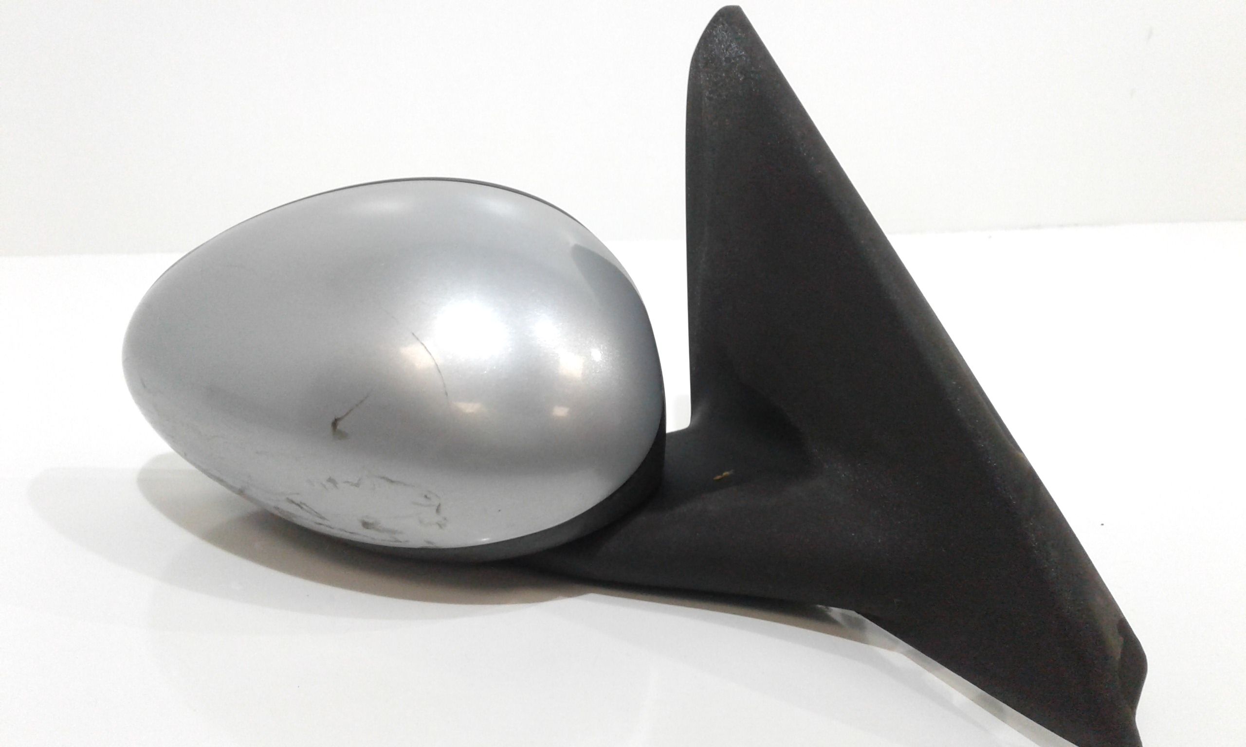 Retrovisore Est. Destro Usato