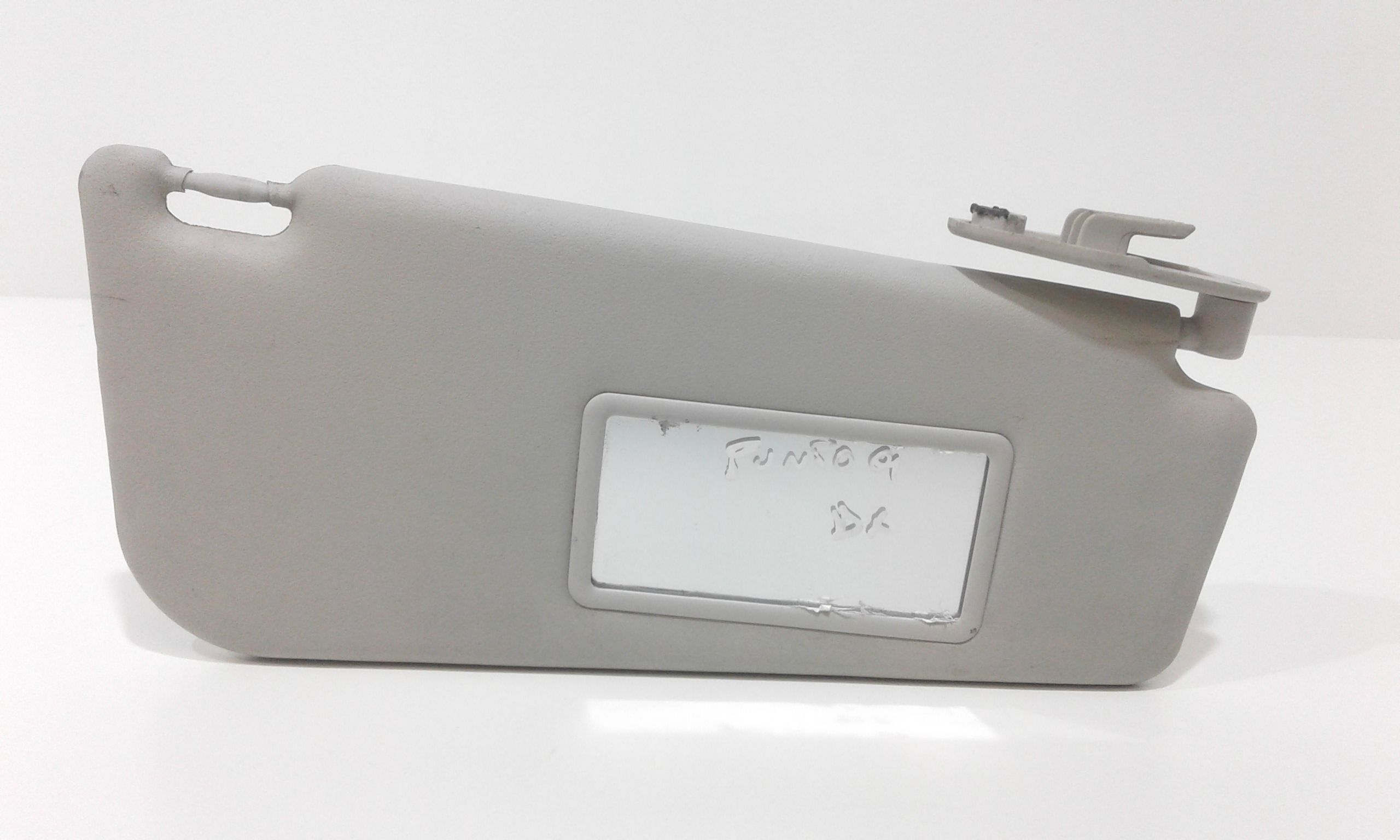 Aletta Parasole Parabrezza Destro 735338206 Usato