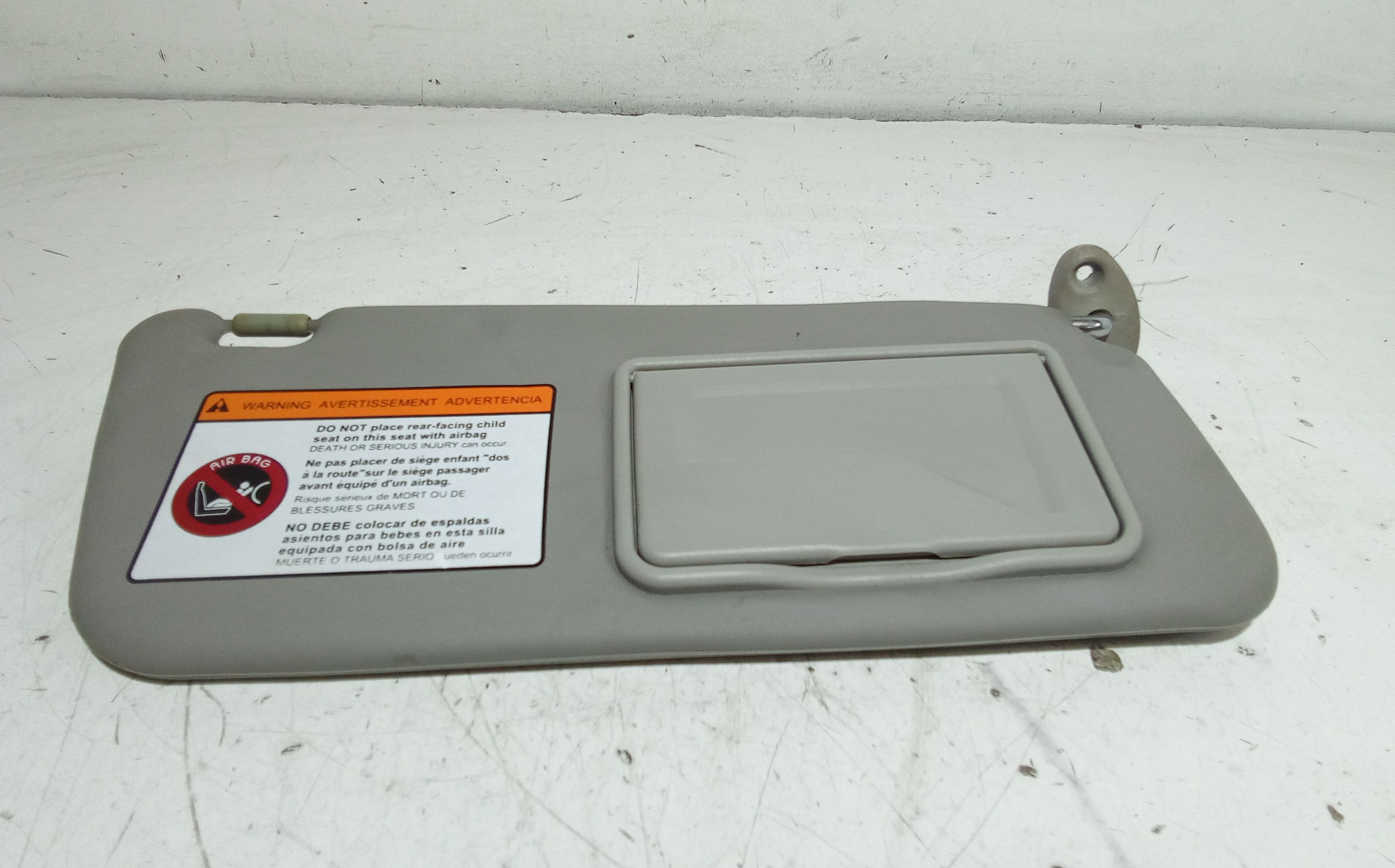 Aletta Parasole Parabrezza Destro 96658514 Usato