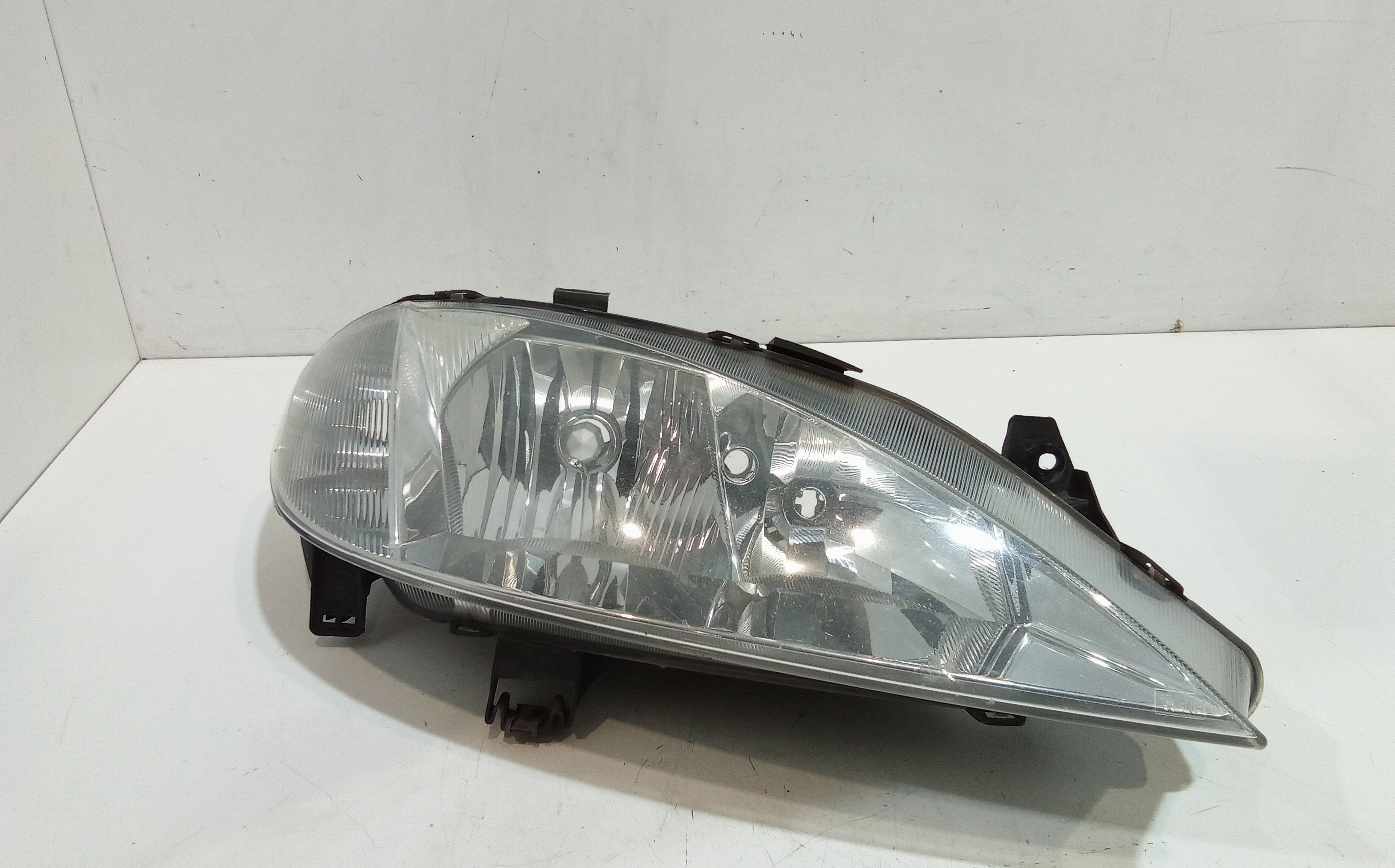 Proiettore Destro 260103707R Usato