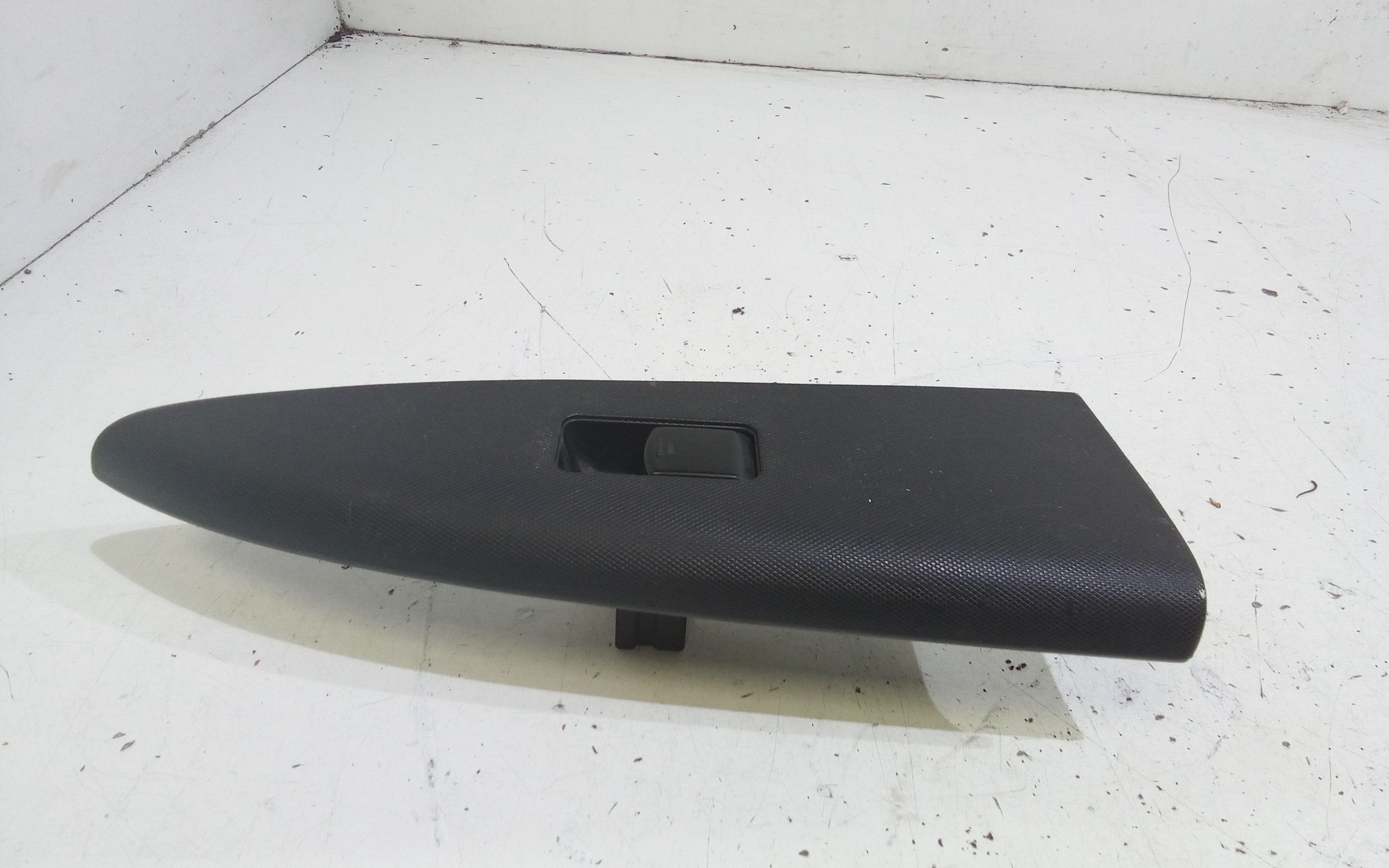 Interruttore Alzacristalli Porta Ant. Destro Usato