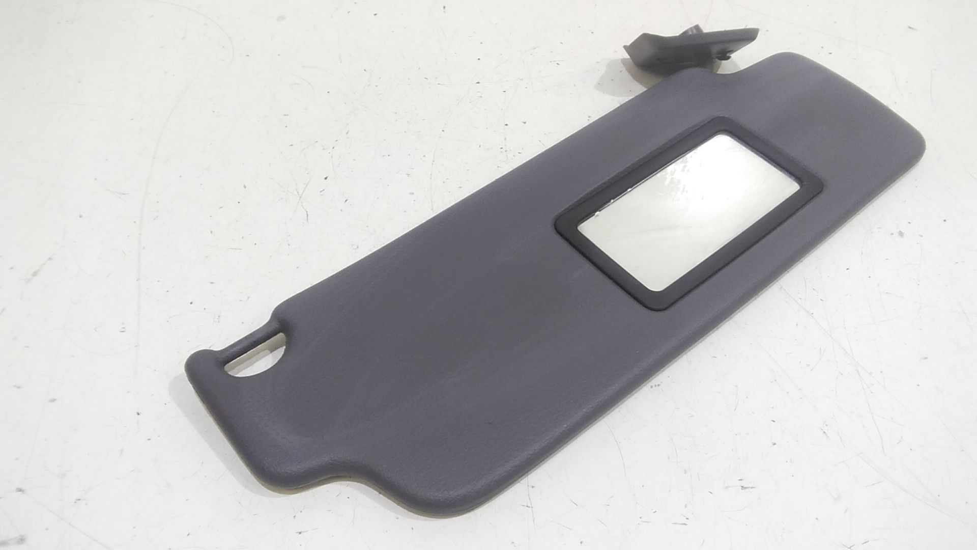 Aletta Parasole Parabrezza Destro 8200190789 Usato