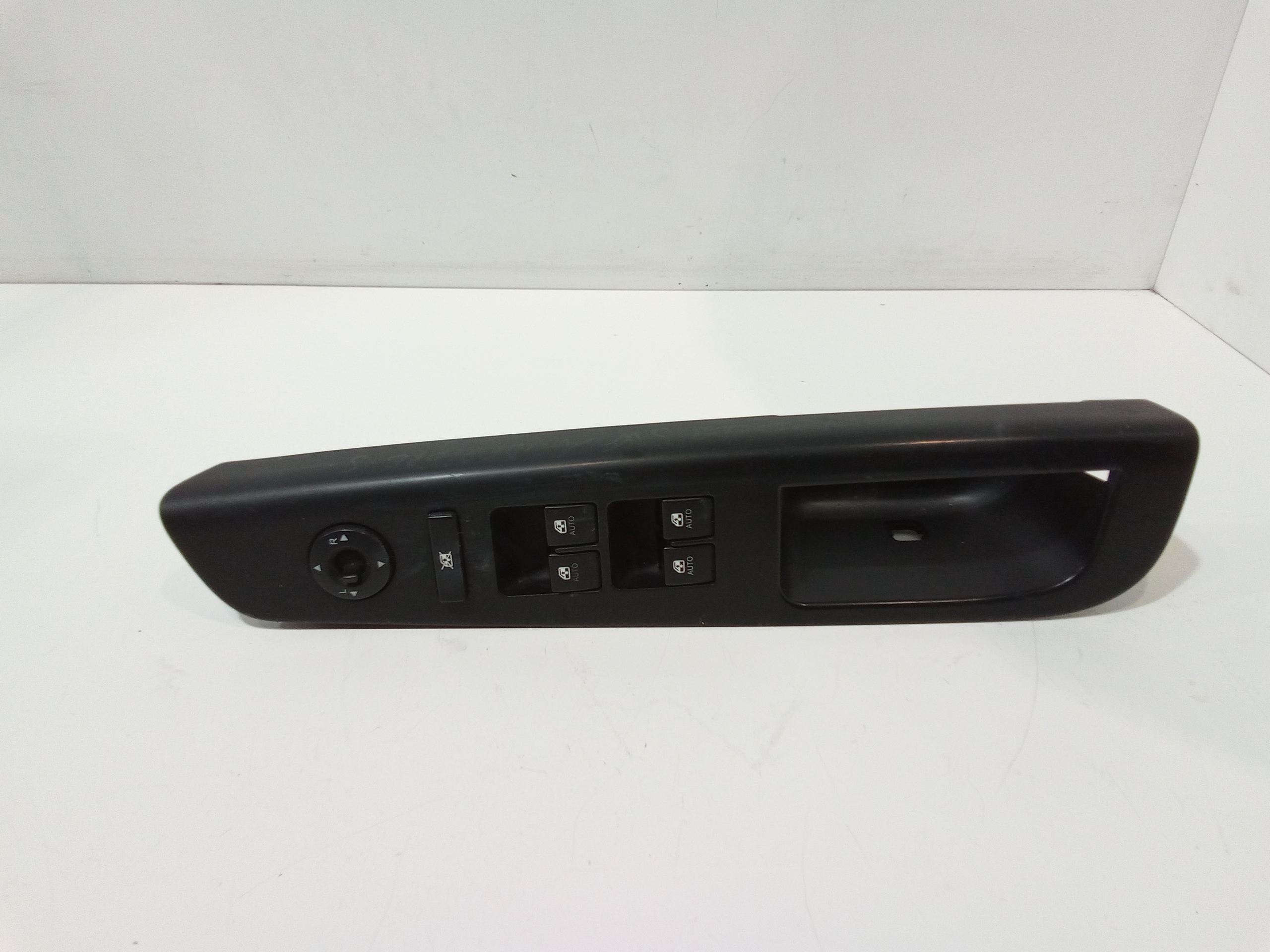 Interruttore Alzacristalli Porta Ant. Sinistro Usato