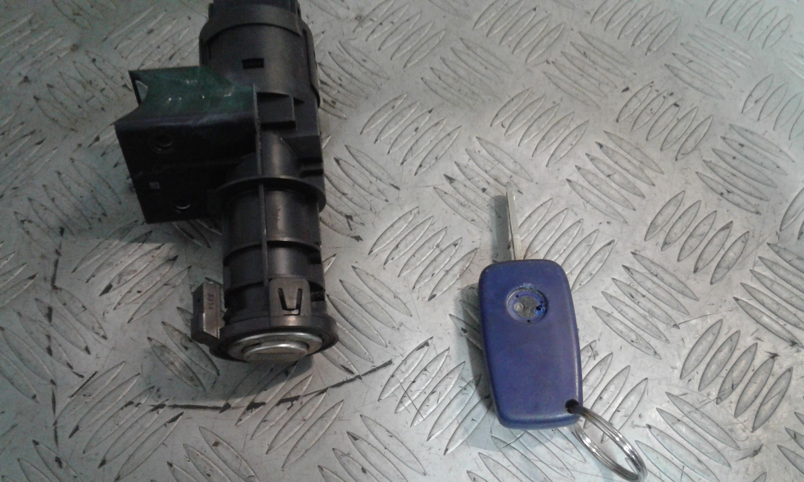 Commutatore Avviamento Con Cilindretti Serrature Usato