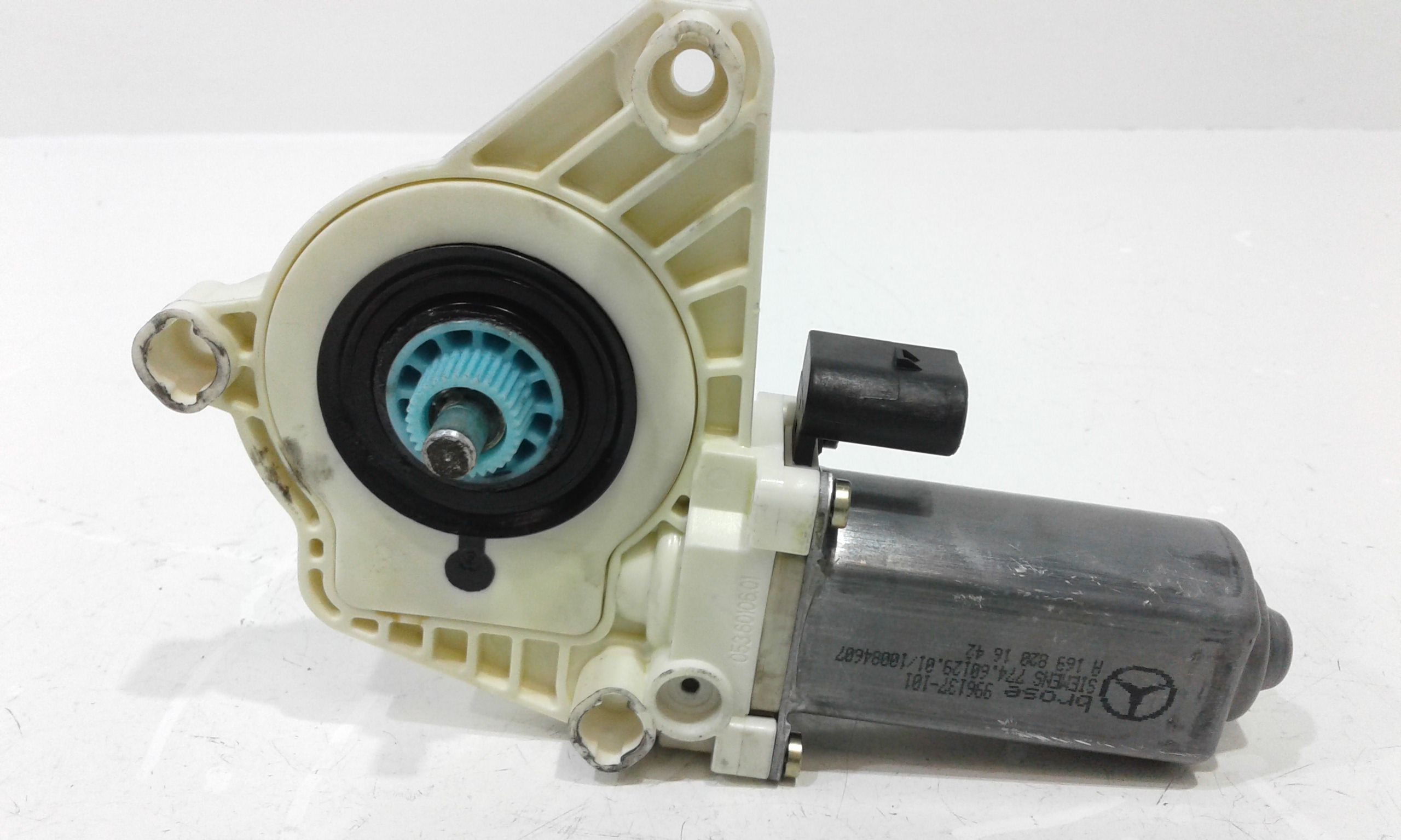 Motorino Alzacristallo Porta Ant. Destro A1698204242 Usato