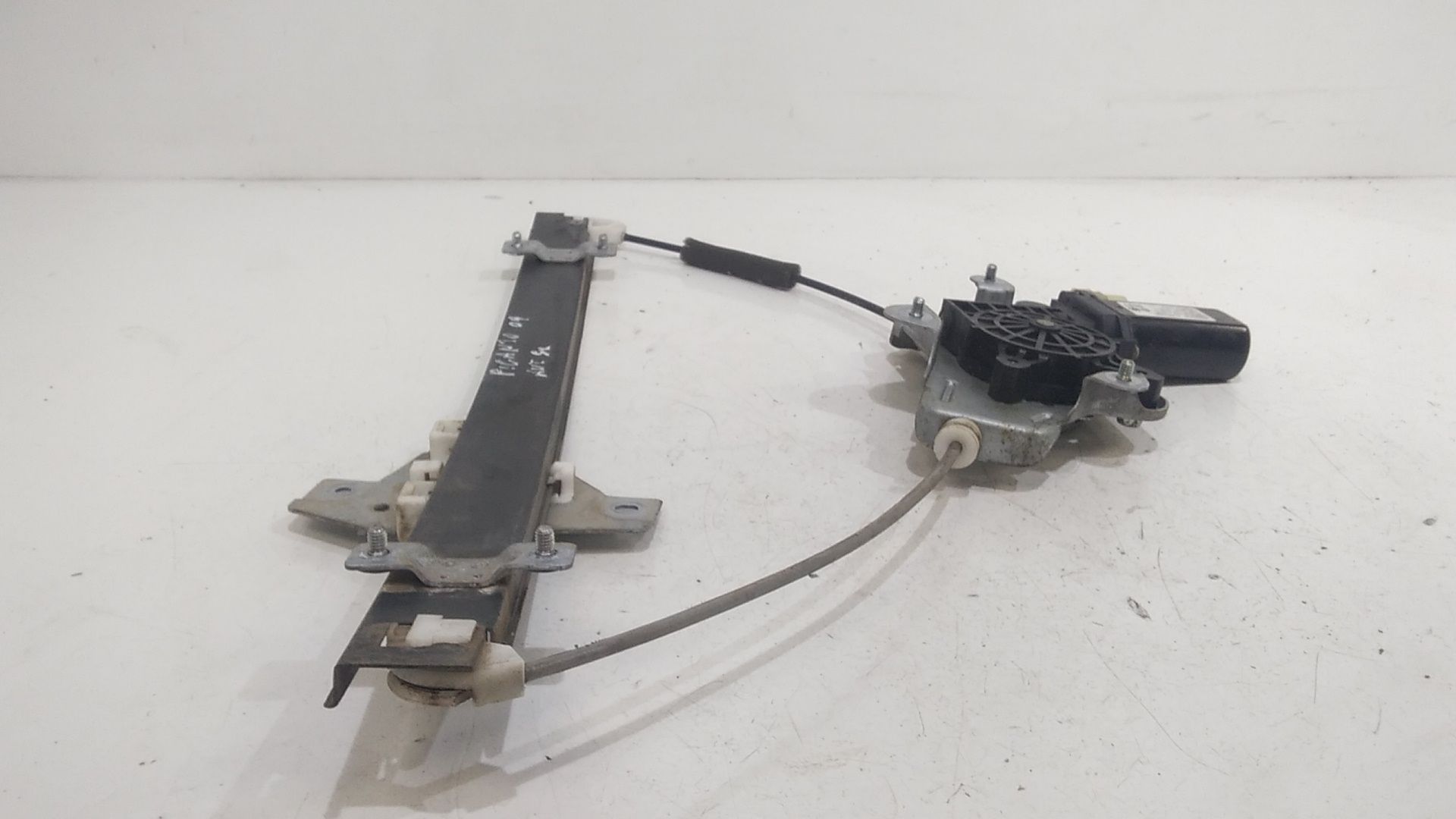 Alzacristallo Porta Ant. Sinistro 8240107000 Usato