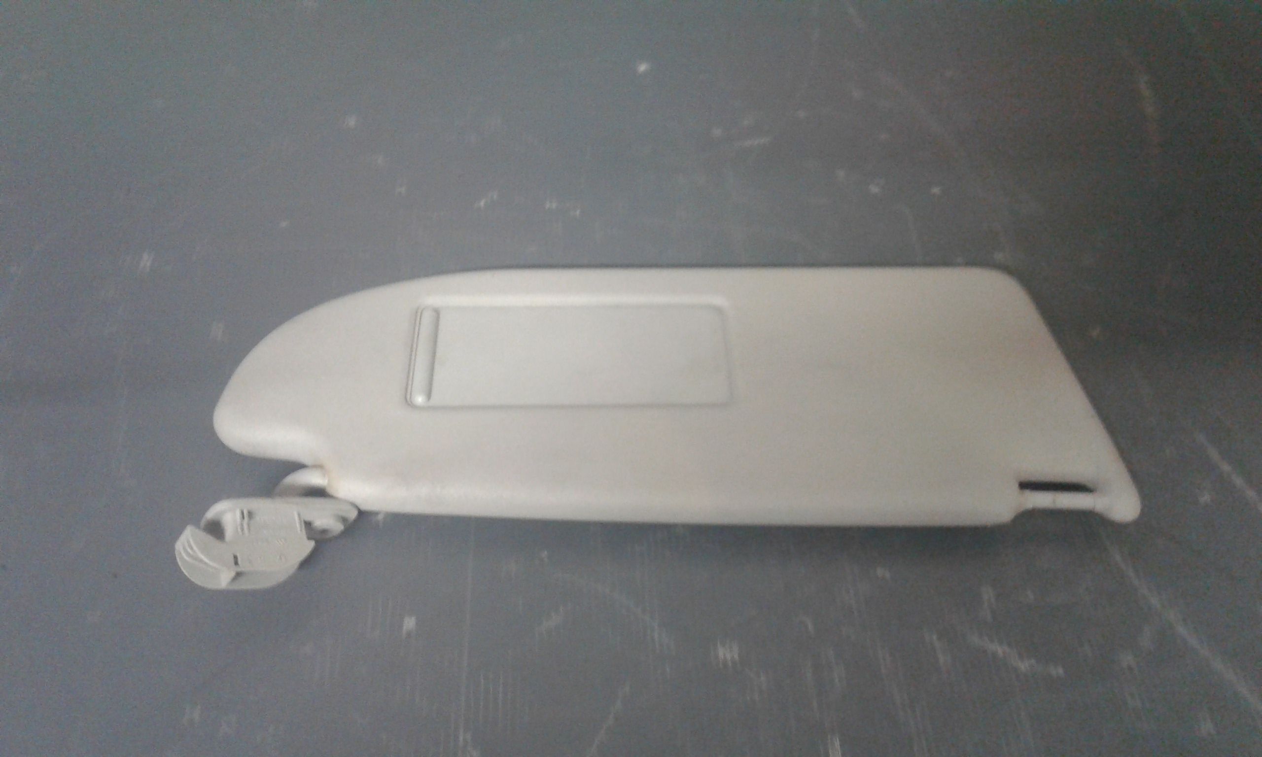 Aletta Parasole Parabrezza Destro 6L0857552F2F4 Usato