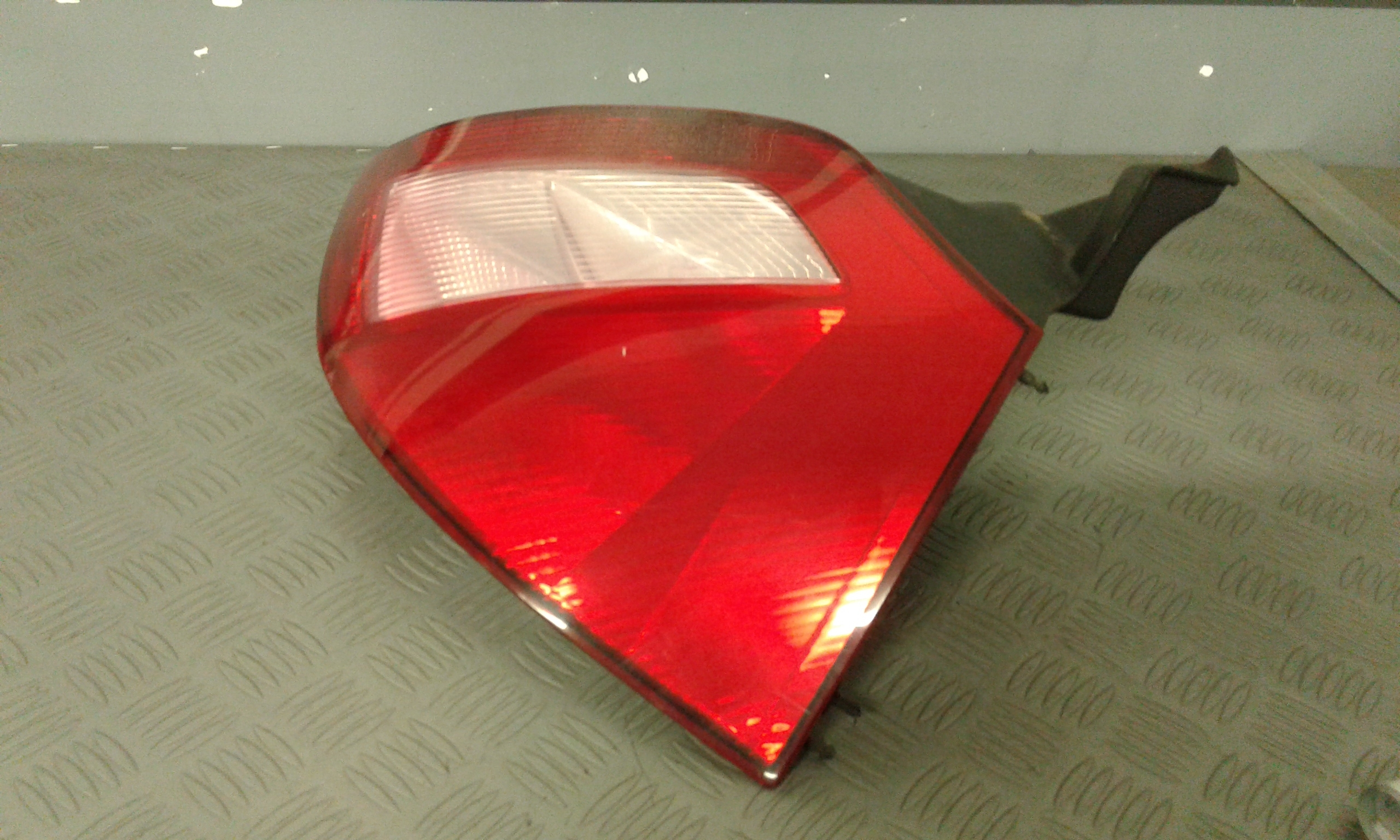 Fanale Post. Destro 8200073237 Usato