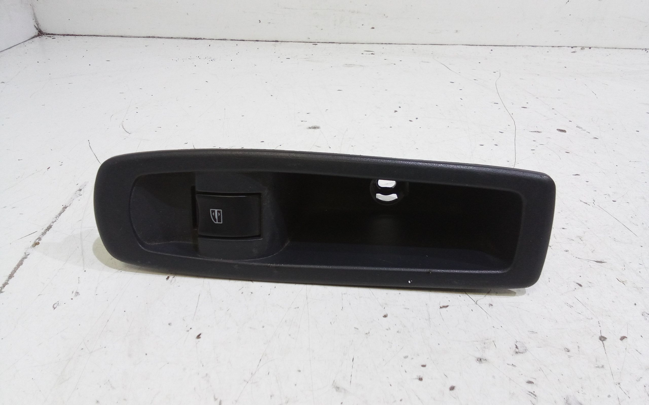 Interruttore Alzacristalli Porta Post. Sinistro 25411JY00A Usato